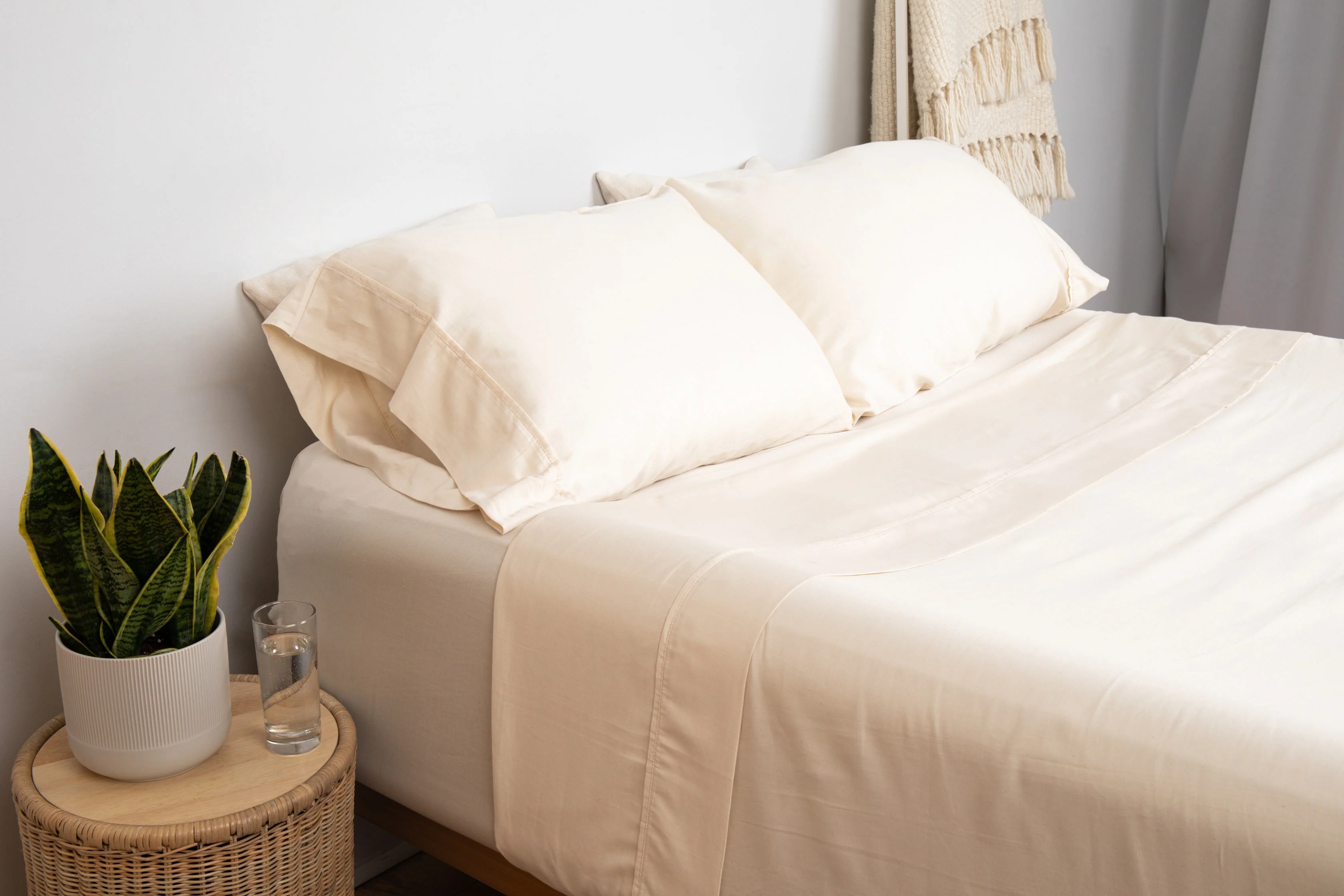 Organic Sateen Bed Sheets Set - Image 6