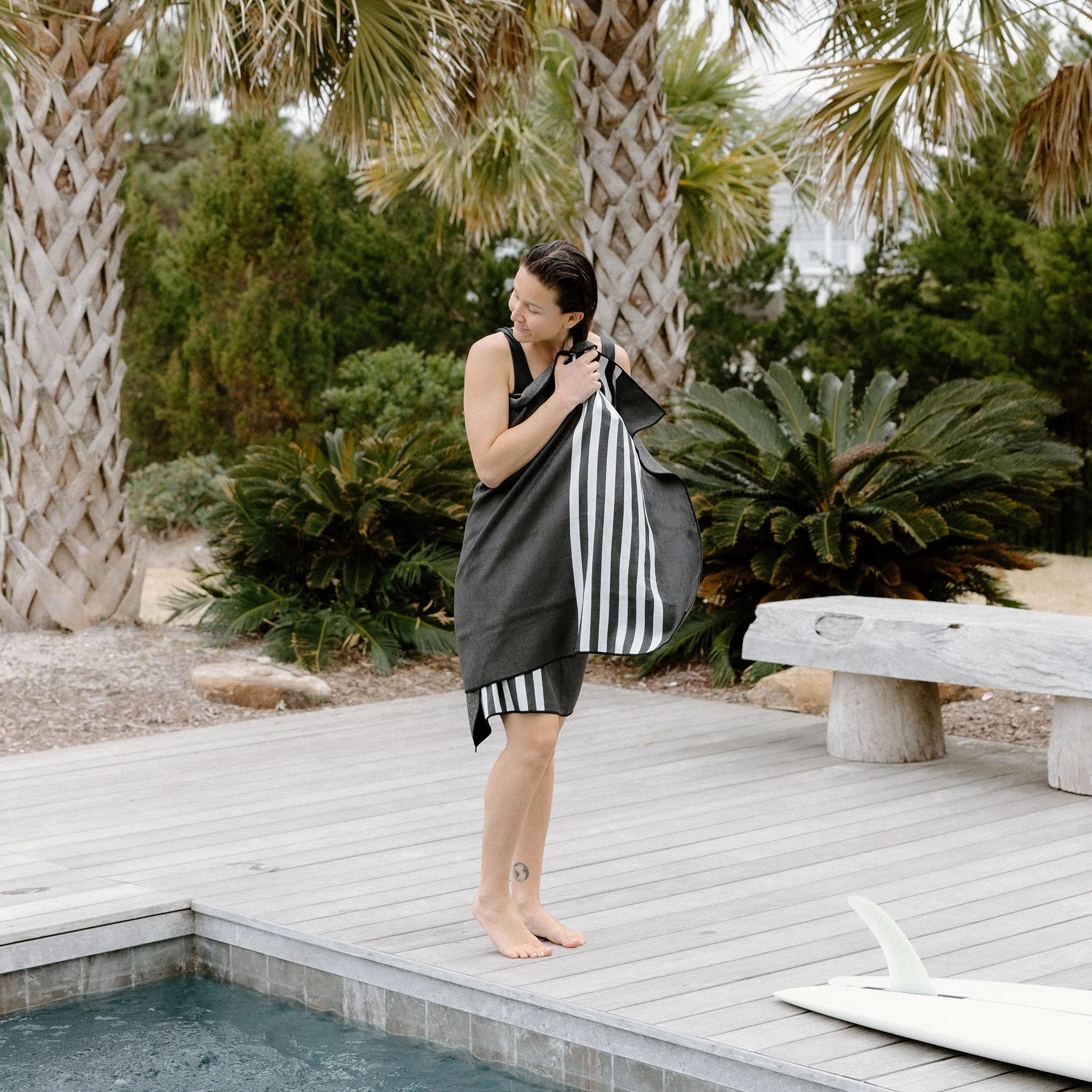 Original Towel: Poolside Black - Image 2