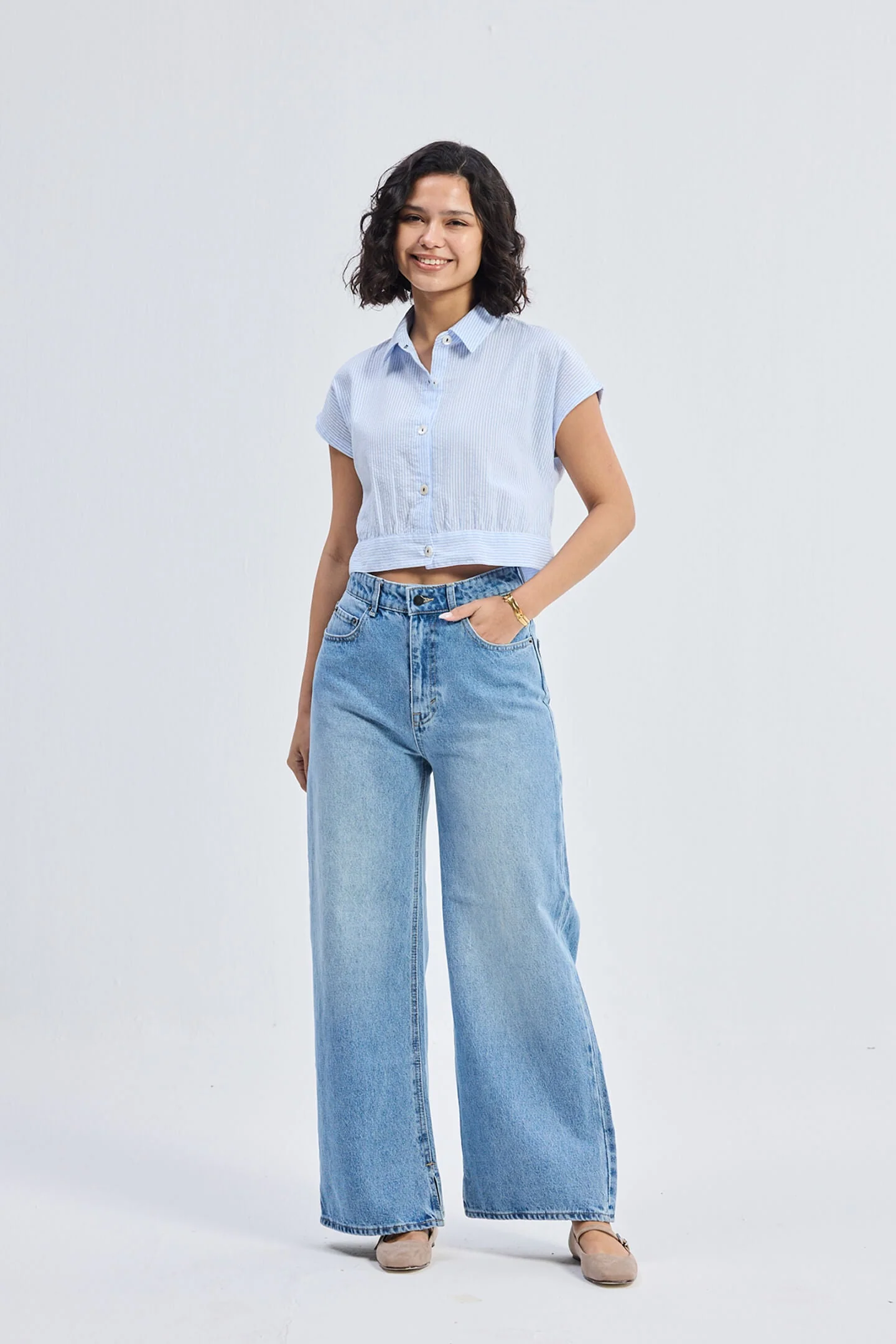 Oversized Crop Shirt in Classic Stripes - Image 5