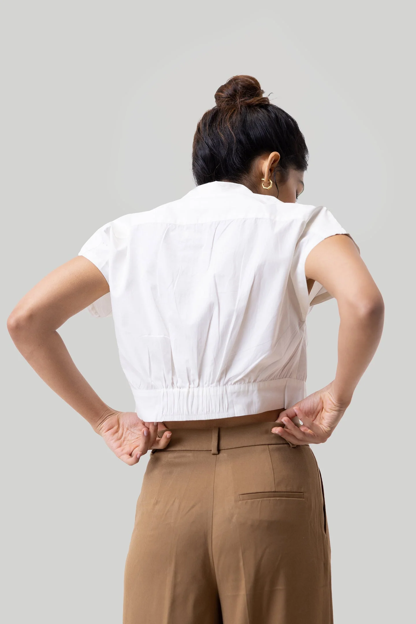 Oversized Crop Shirt in Off-white - Image 5