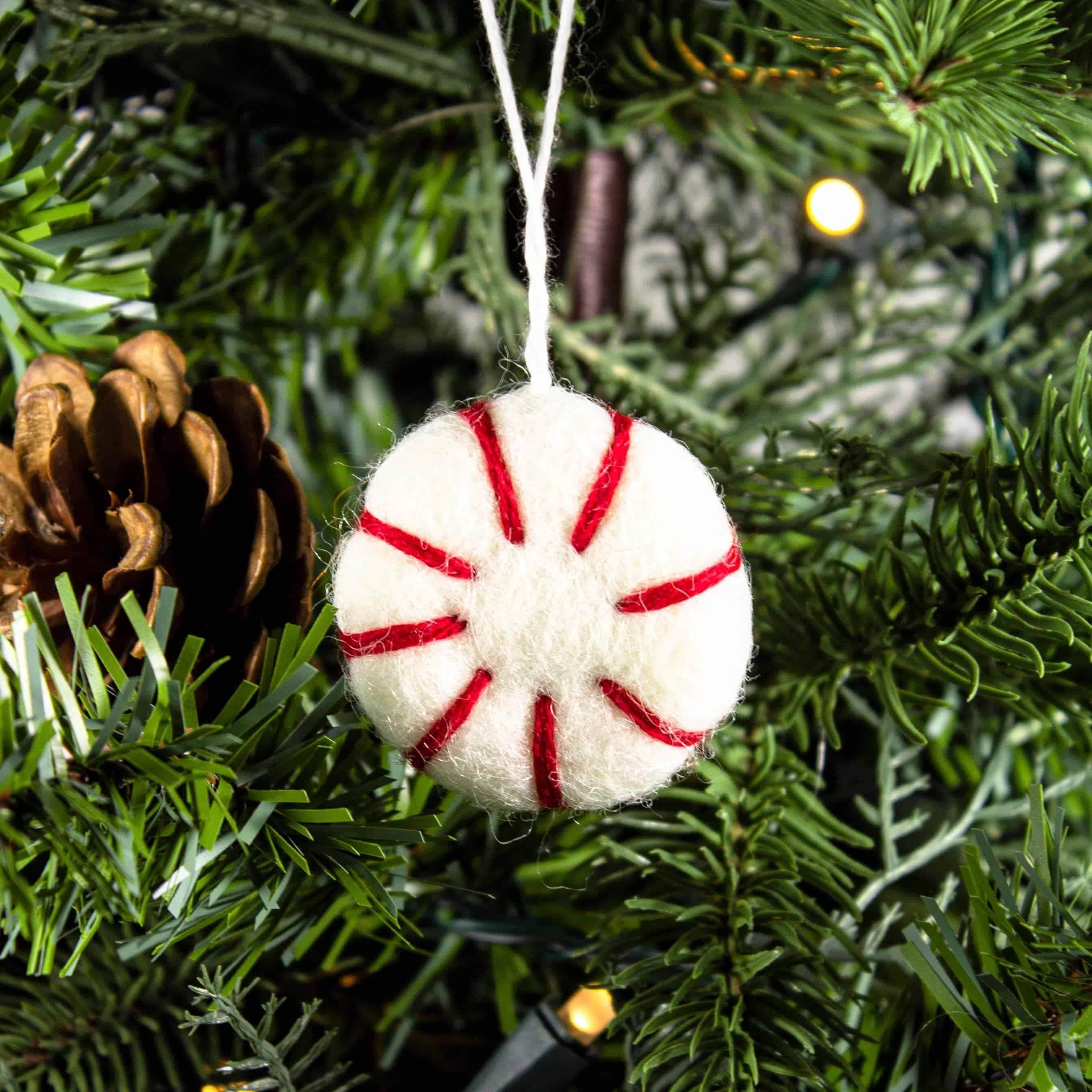 Peppermint Eco Fresheners Ornaments - Whites - Set of 6 - Image 3