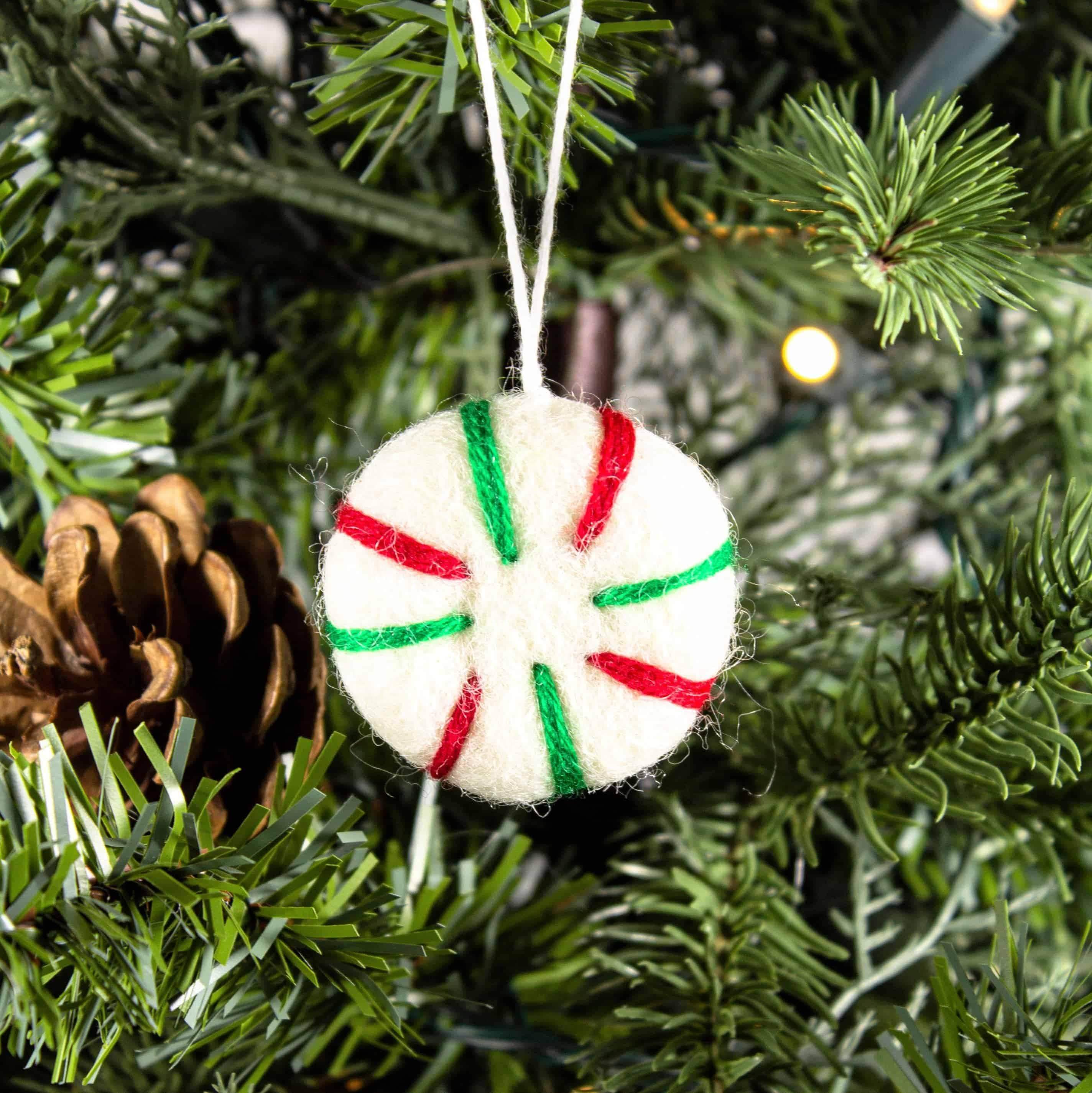 Peppermint Eco Fresheners Ornaments - Whites - Set of 6 - Image 4
