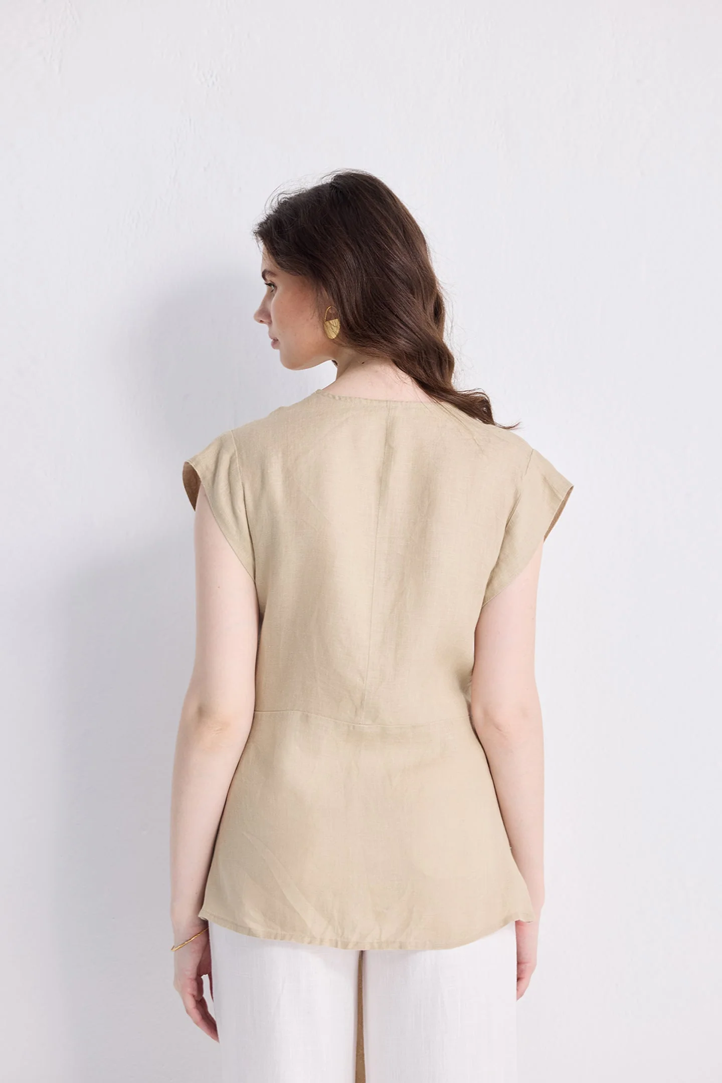 Power Moves Short Sleeve Top in Neutral Beige - Image 2