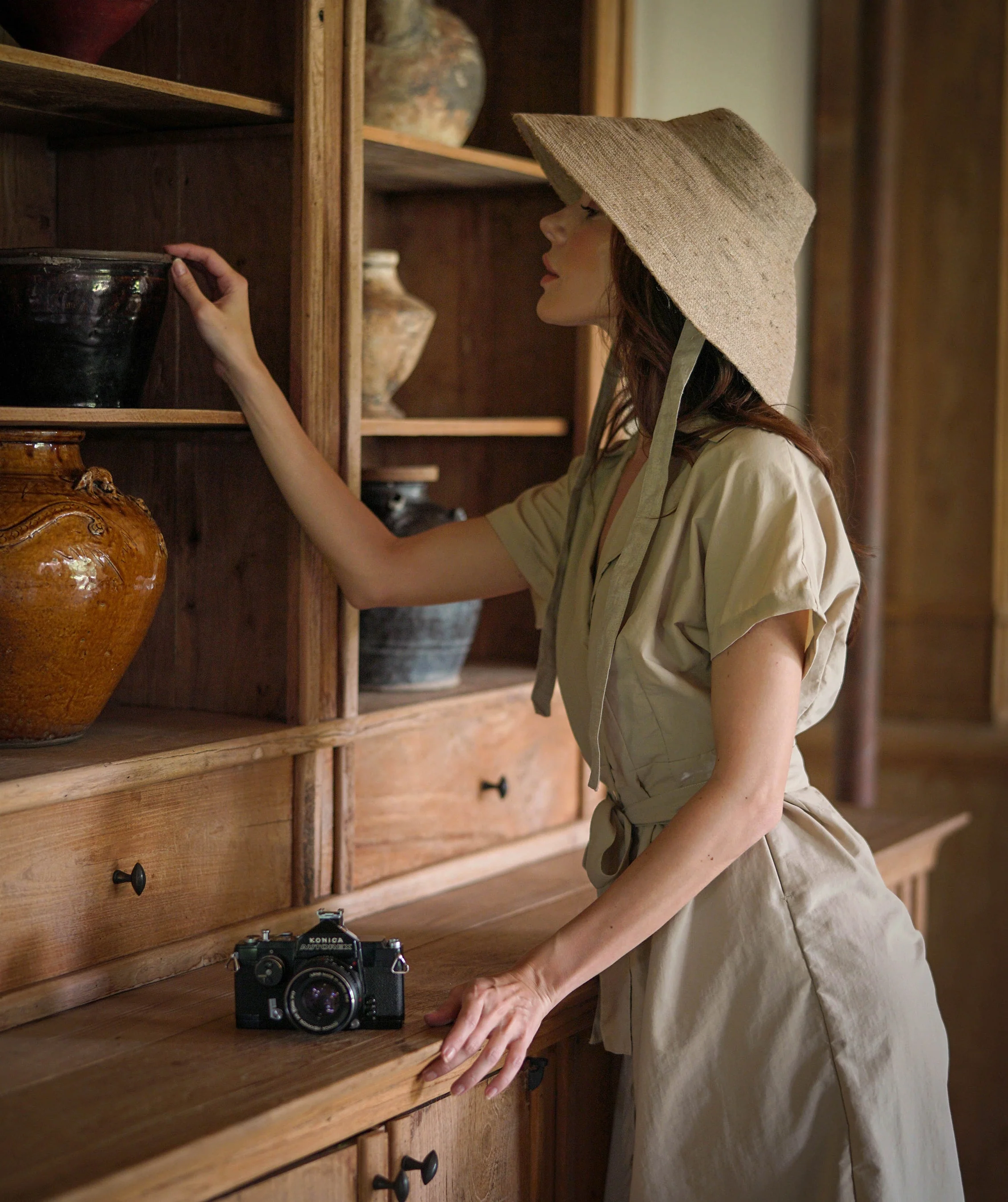 REIGN Jute Straw Hat In Nude Beige - Image 4
