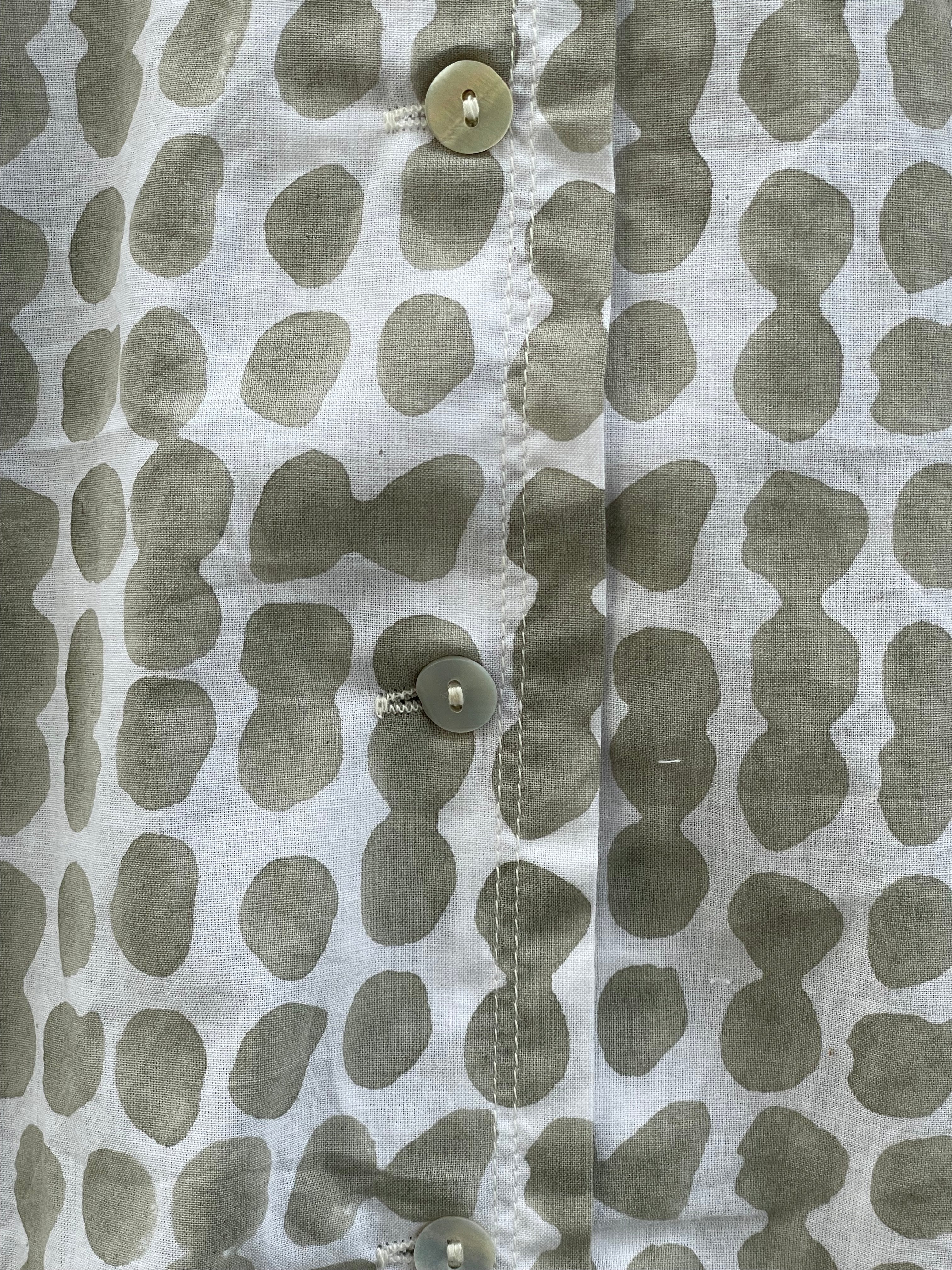 Relaxed Boyfriend Shirt Messy Dot - Dove Grey - Image 5
