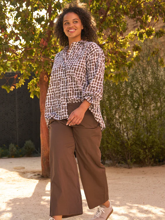 Relaxed Boyfriend Shirt Messy Dot - Pinecone - Image 2