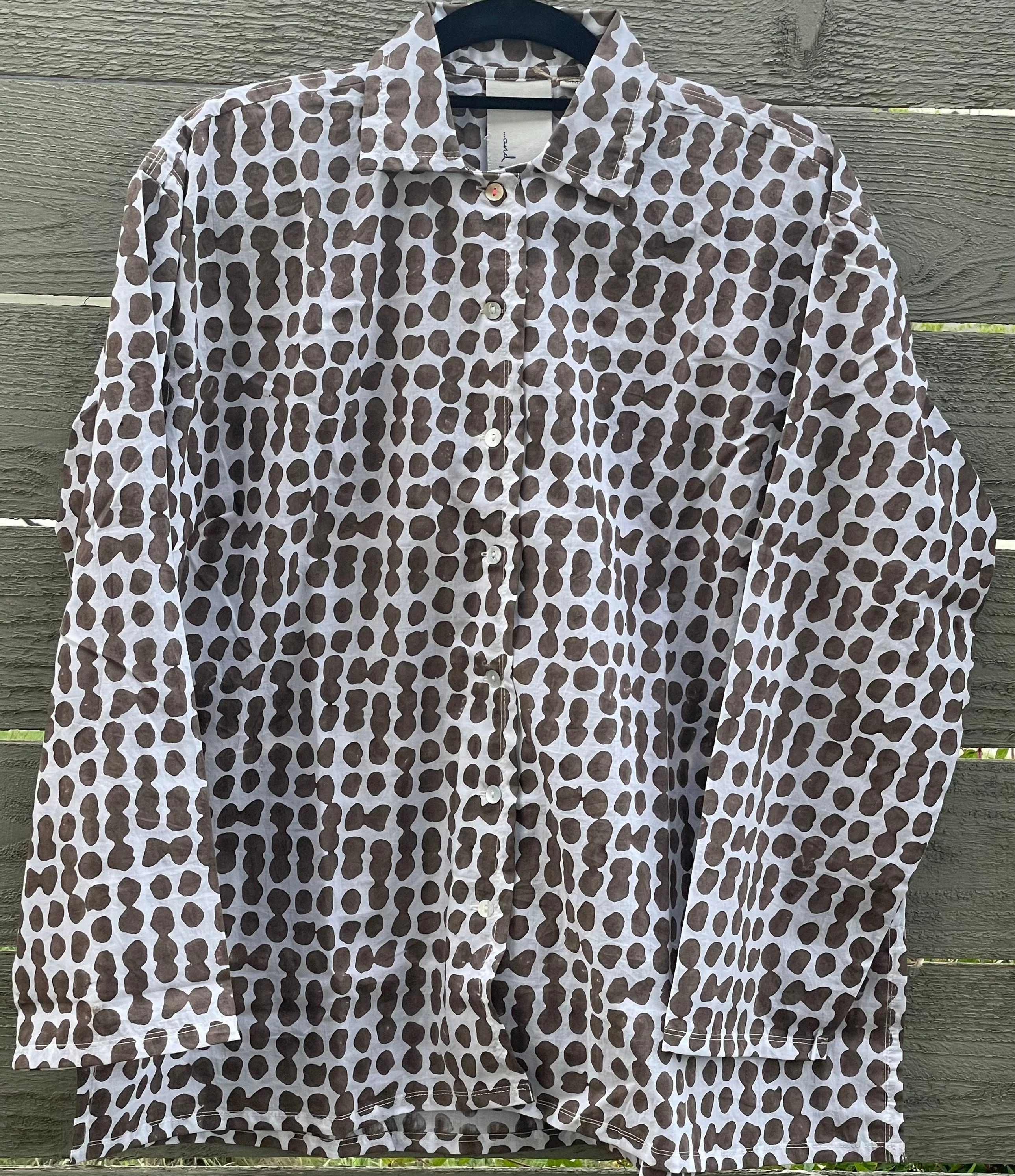 Relaxed Boyfriend Shirt Messy Dot - Pinecone - Image 3
