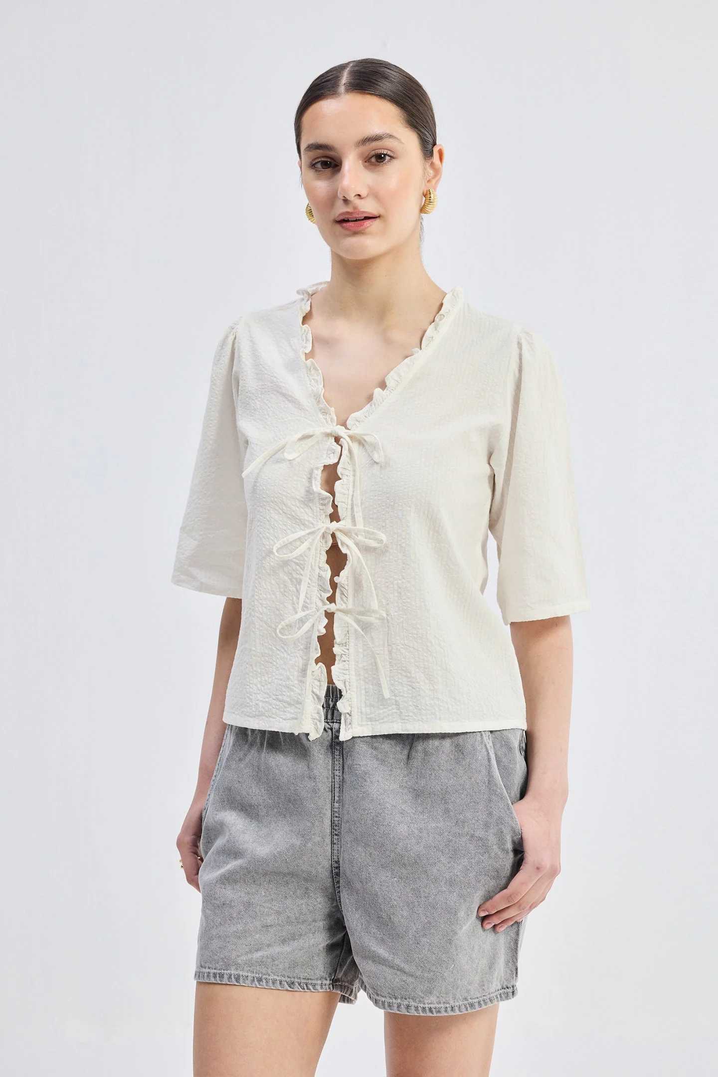 Relaxed Fit Top With Ruffles and Front-Ties in Cream - Image 5