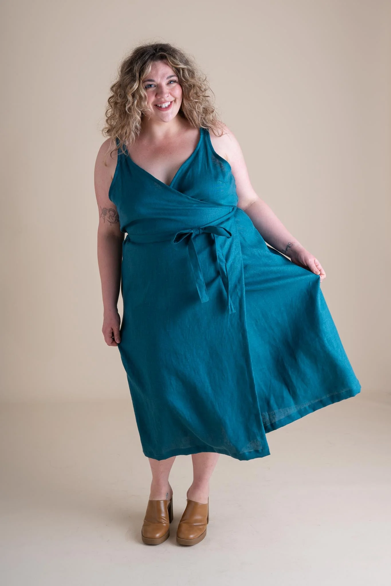 Rove Dress in Peacock - Image 4