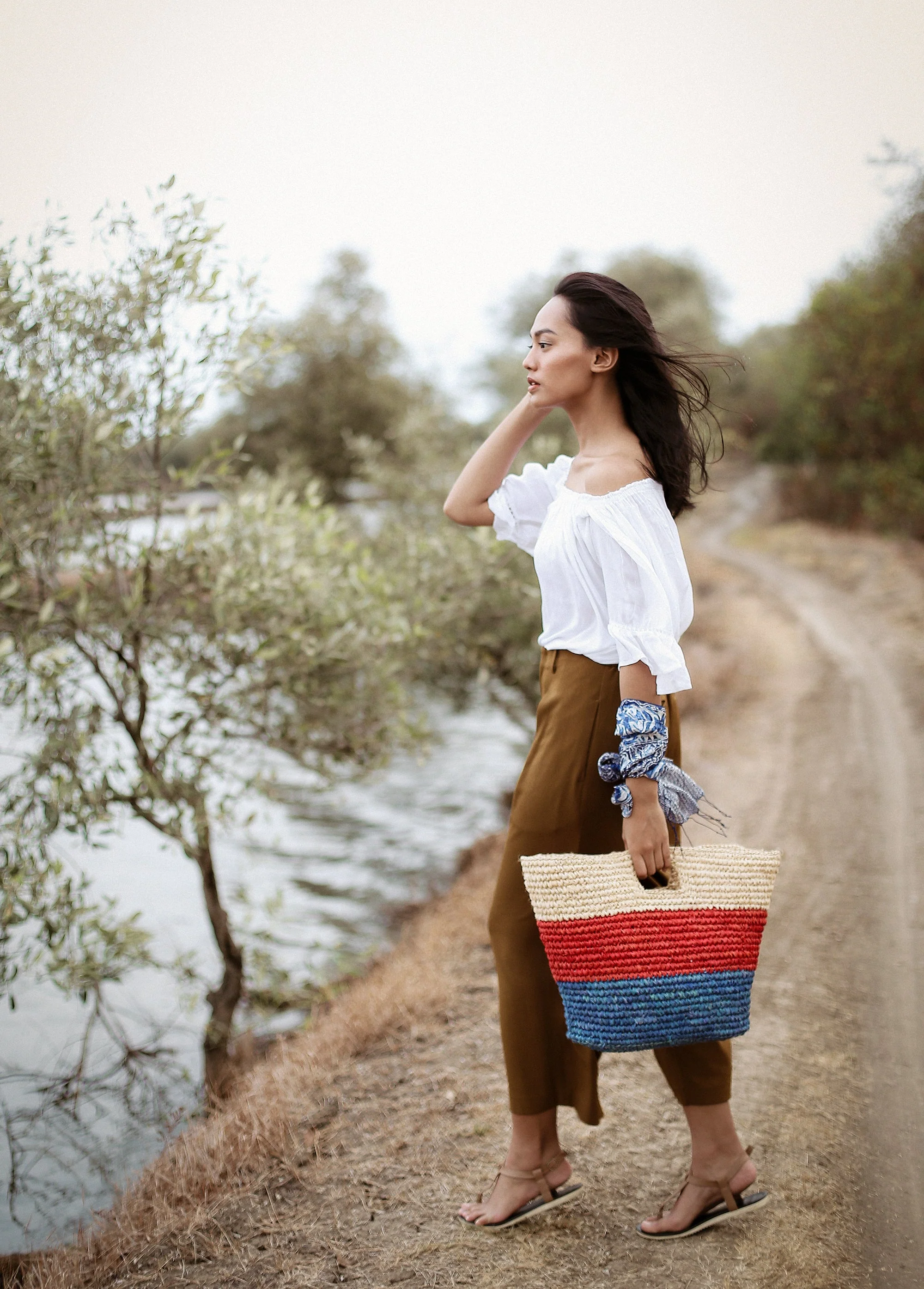 SAYAN Raffia Tote Bag, in Red & Blue - Image 4