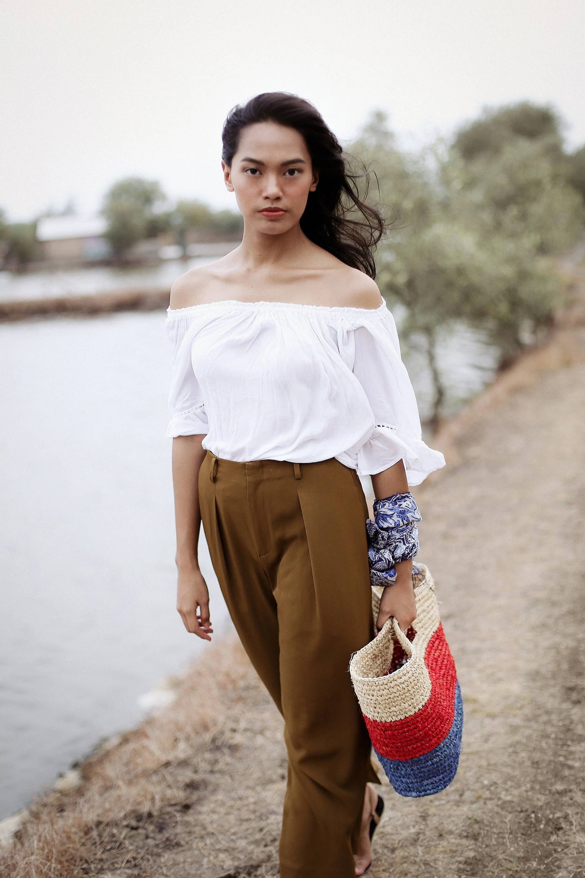 SAYAN Raffia Tote Bag, in Red & Blue - Image 5