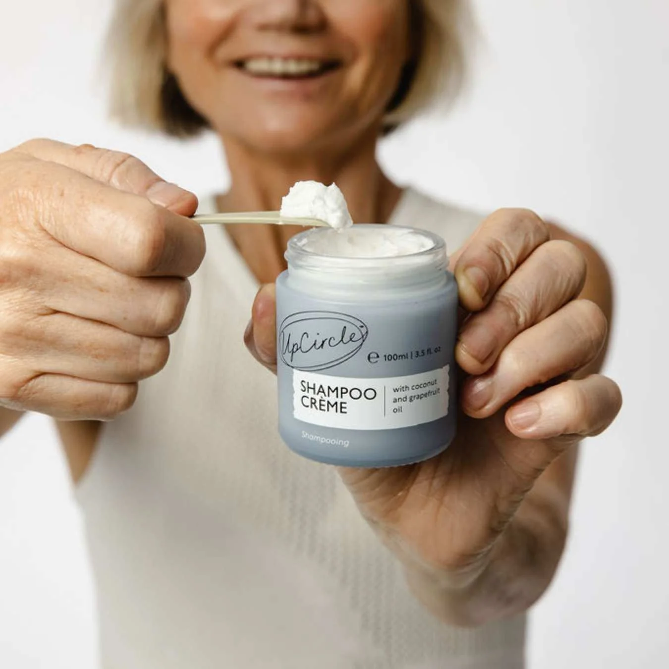 Shampoo Crème with Pink Berry Extract - Image 8