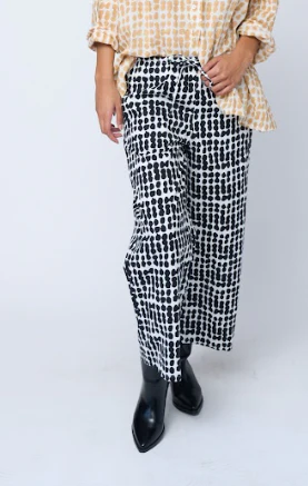 Shore Pant - Messy Dots Black - Image 15