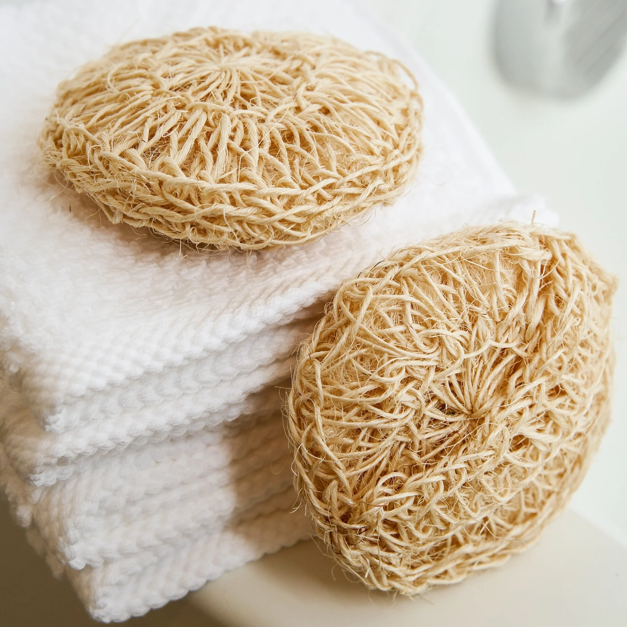 Sisal Exfoliating Body Scrubber - Image 4