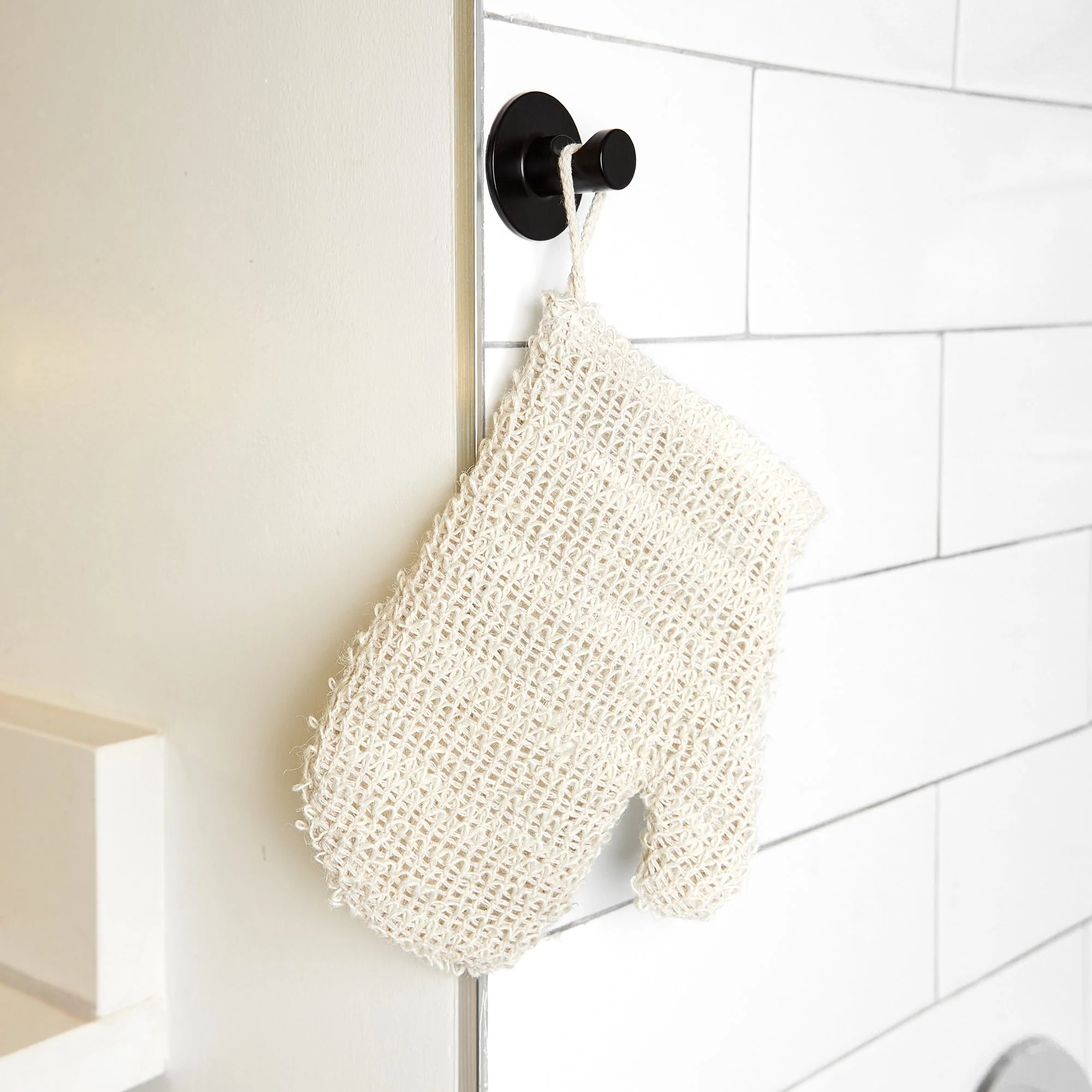 Sisal Exfoliating Glove - Image 2
