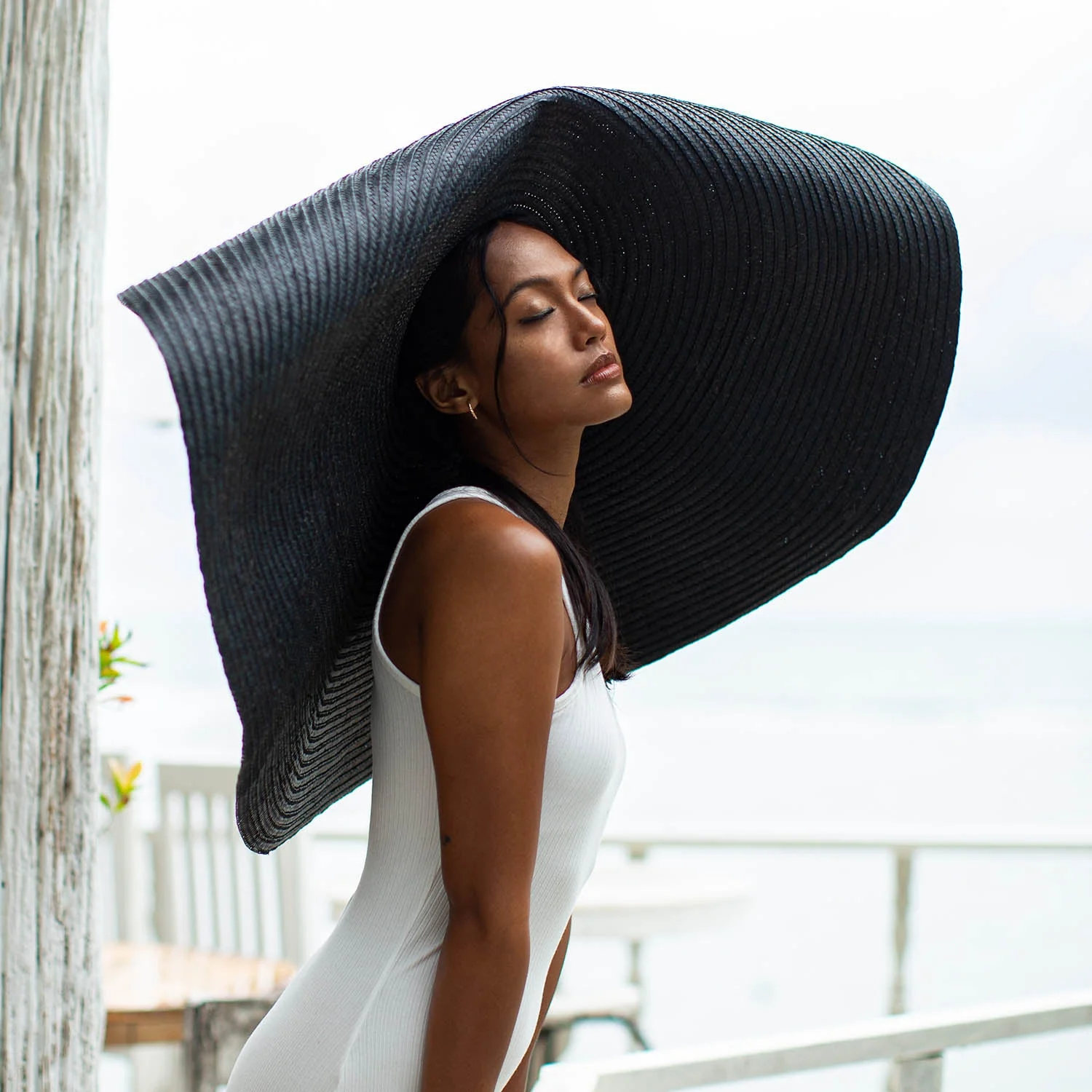 SOLANA Oversized Straw Hat In Black - Image 5