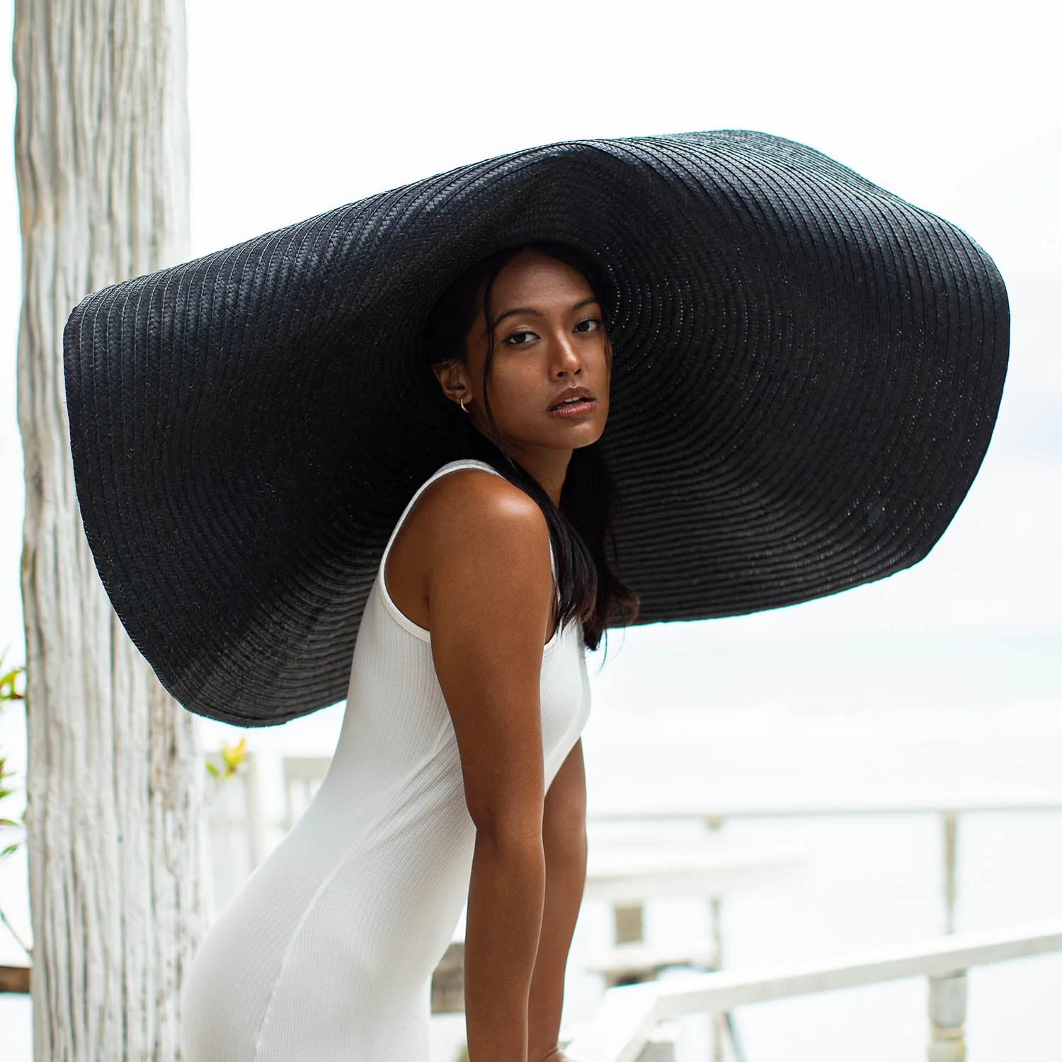 SOLANA Oversized Straw Hat In Black - Image 6