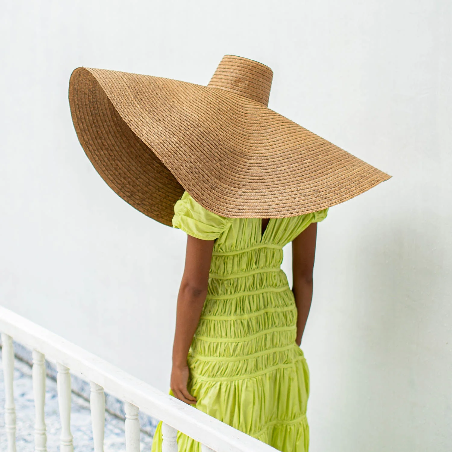 SOLANA Oversized Straw Hat In Toasted Beige - Image 6