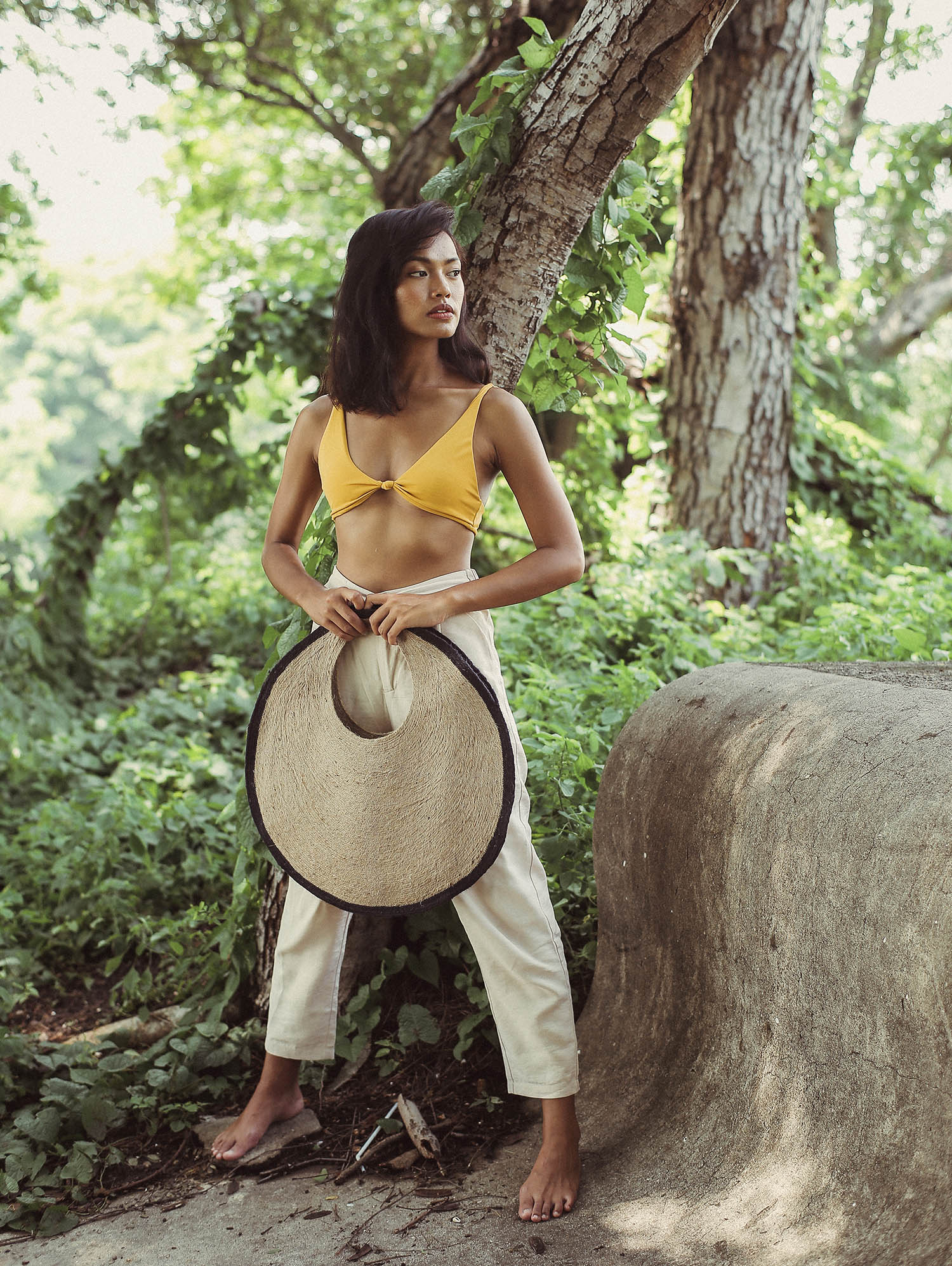 SOLO Halo Jute Straw Bag In Black And Natural - Image 5