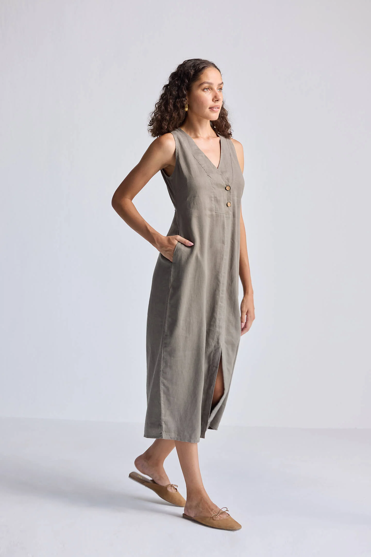 Straight Dress with Front Slit in Dark Green Hemp - Image 3