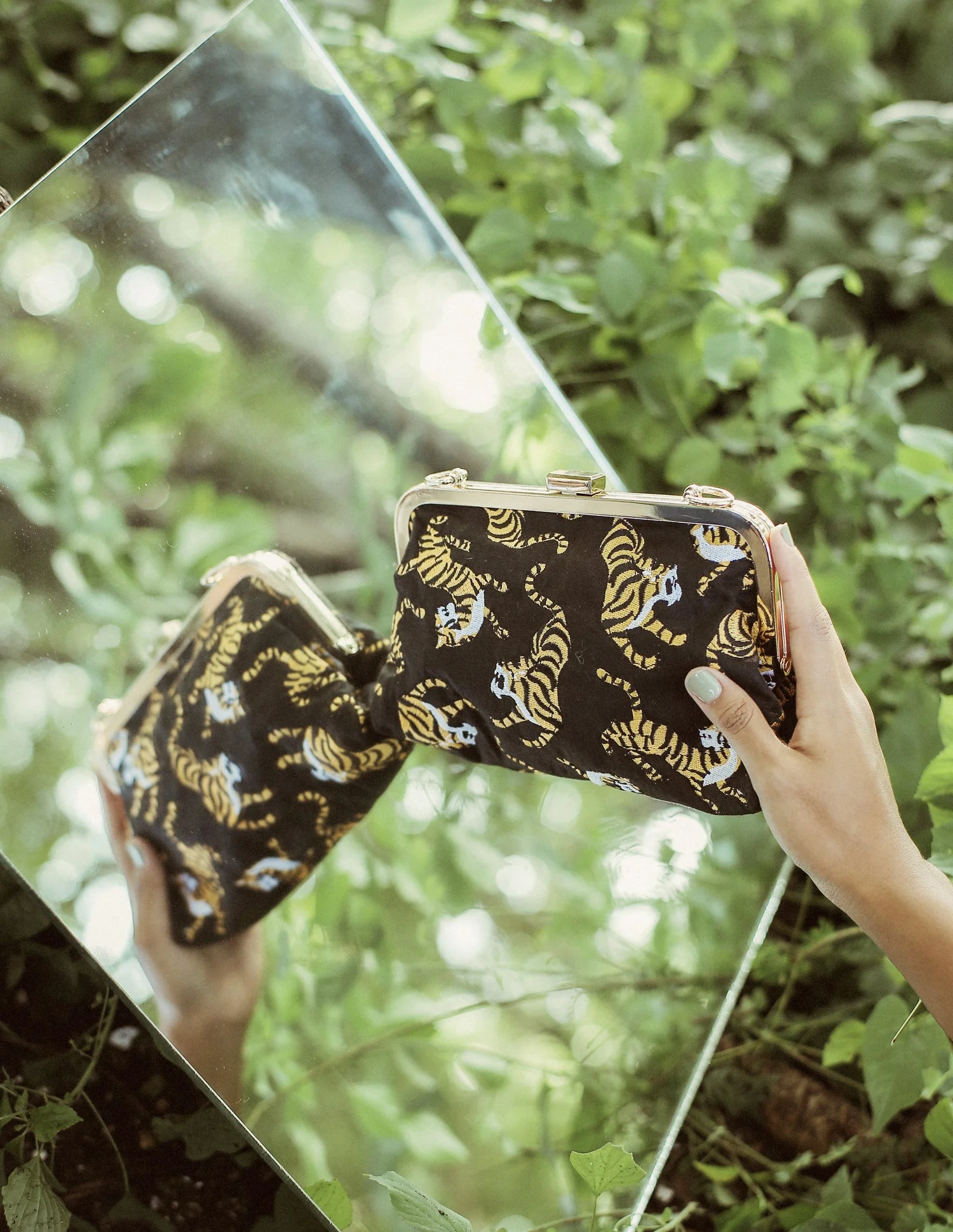 Sumatran Tiger Clutch Bag in Black - Image 2