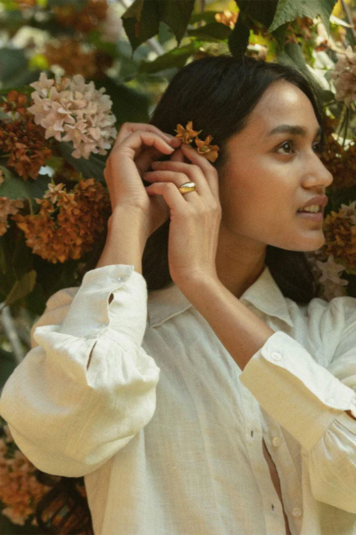 Summer Shirt in Off-white - Image 8
