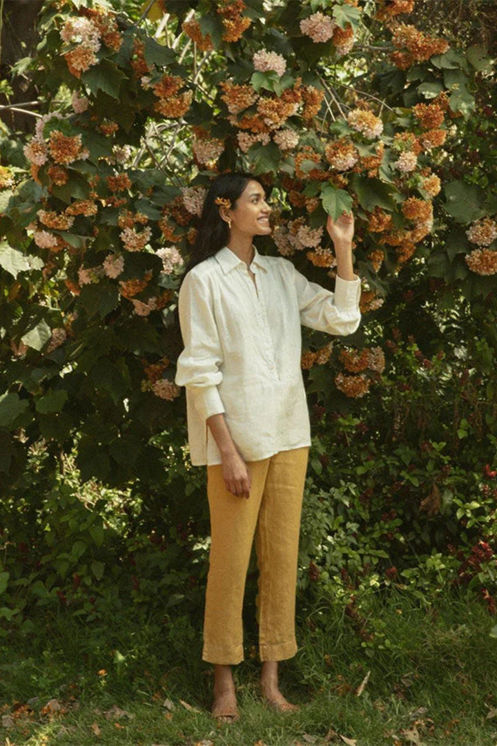 Summer Shirt in Off-white - Image 9