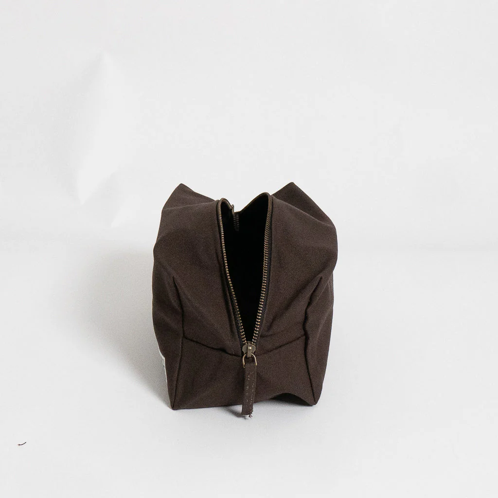 Sustainable Toiletry Bag - Image 14