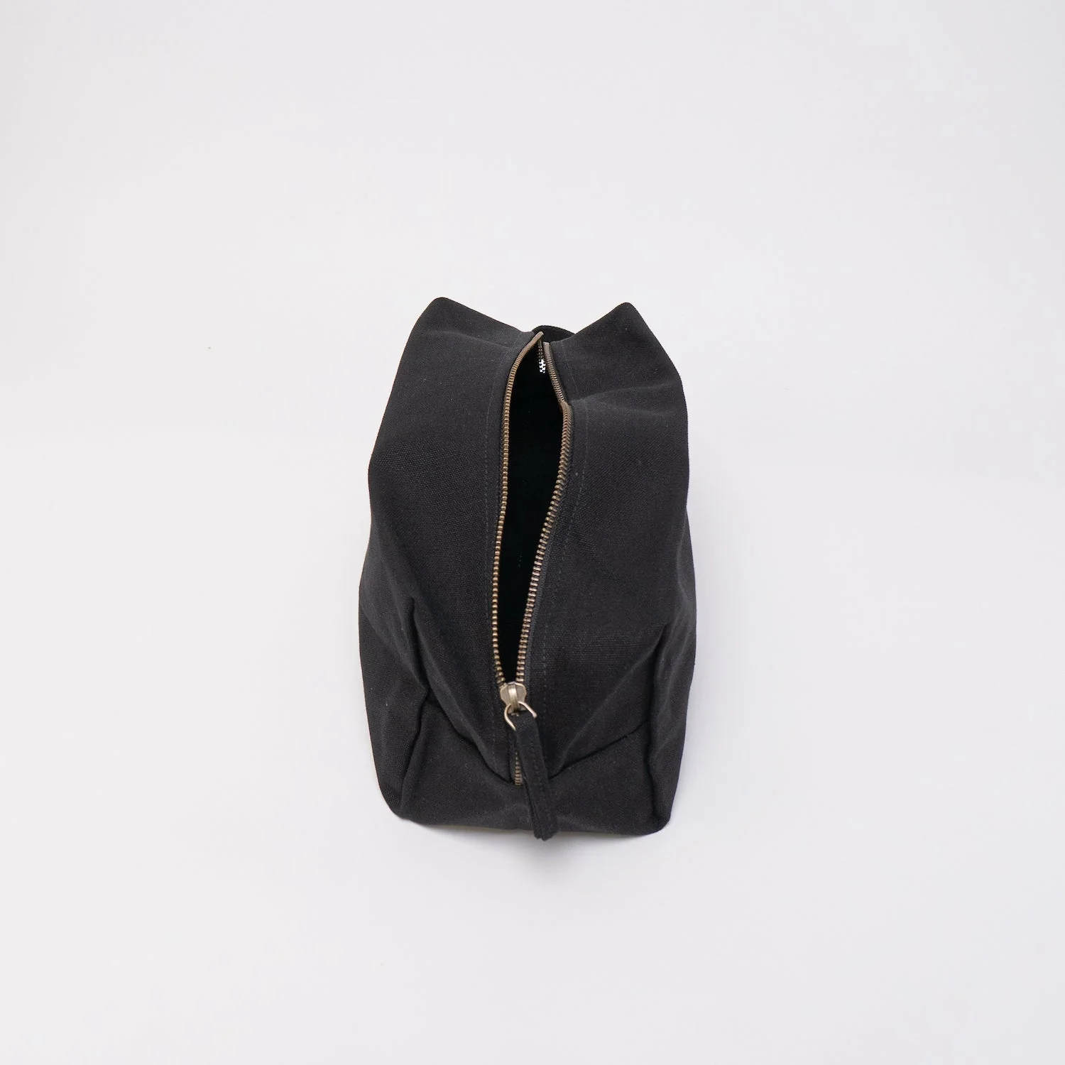 Sustainable Toiletry Bag - Image 66
