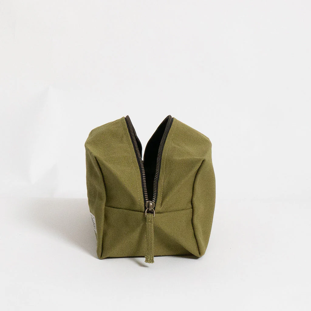 Sustainable Toiletry Bag - Image 87
