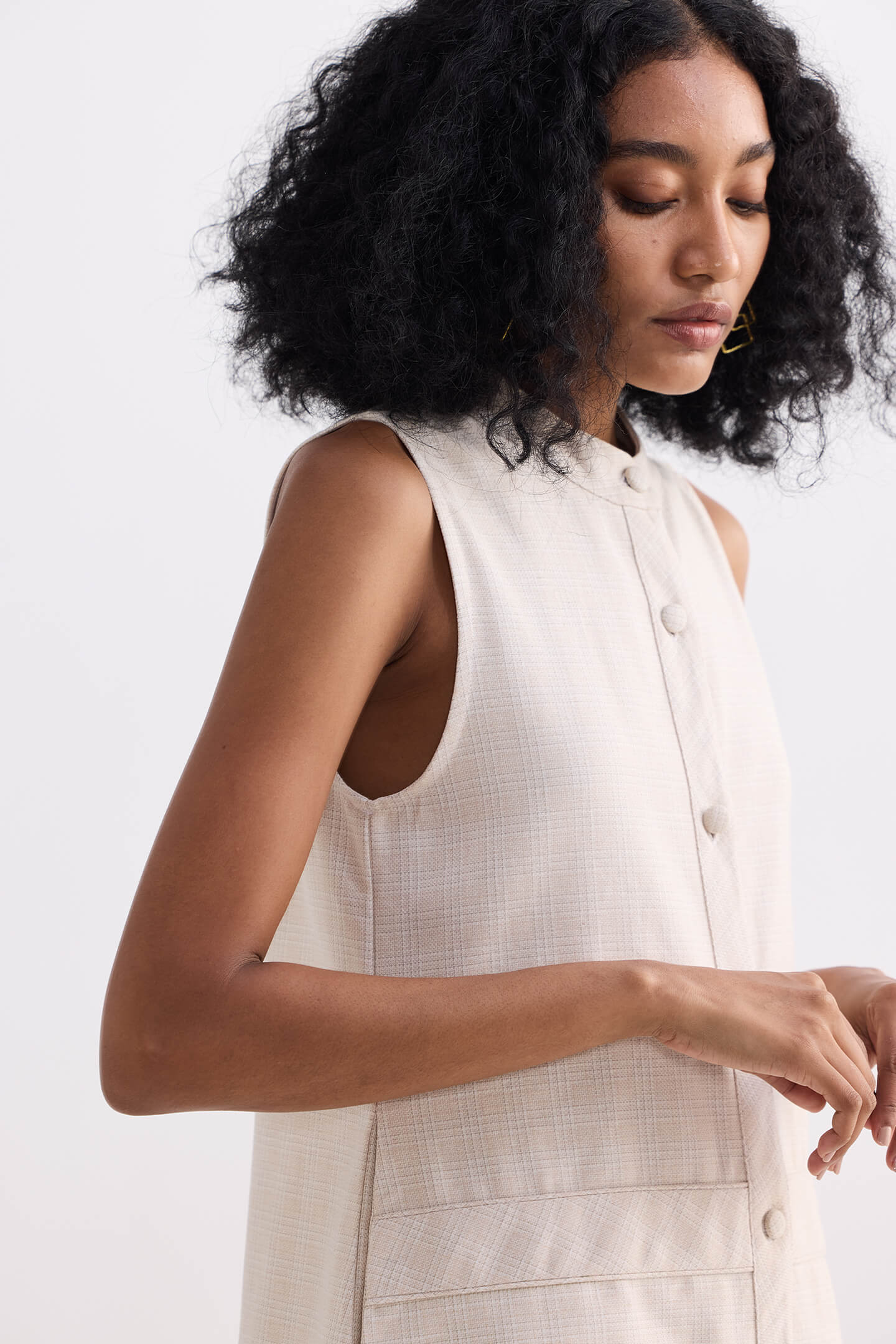 The Cotton Tweed Shift Dress in Cream - Image 5