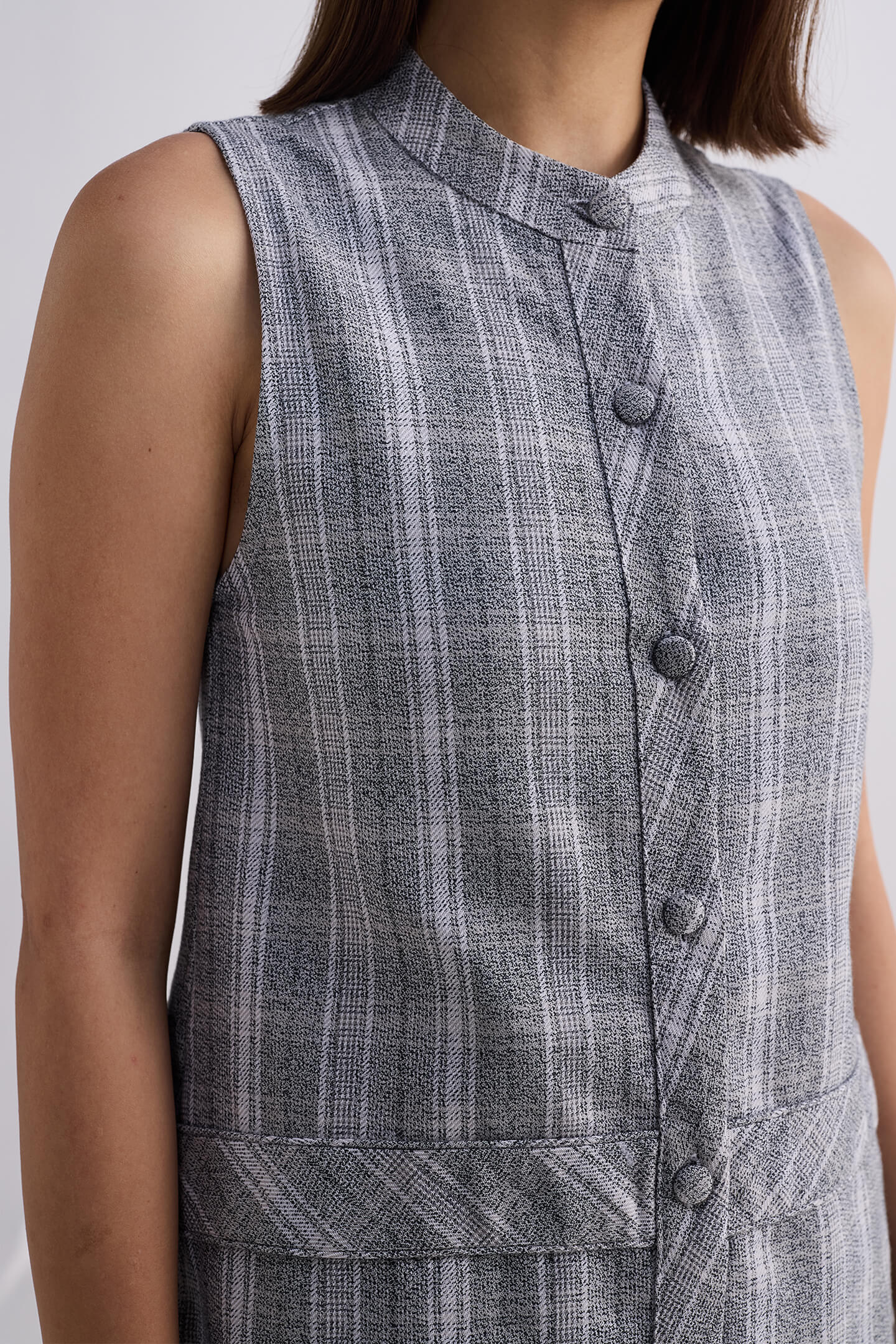 The Cotton Tweed Shift Dress in Grey - Image 3