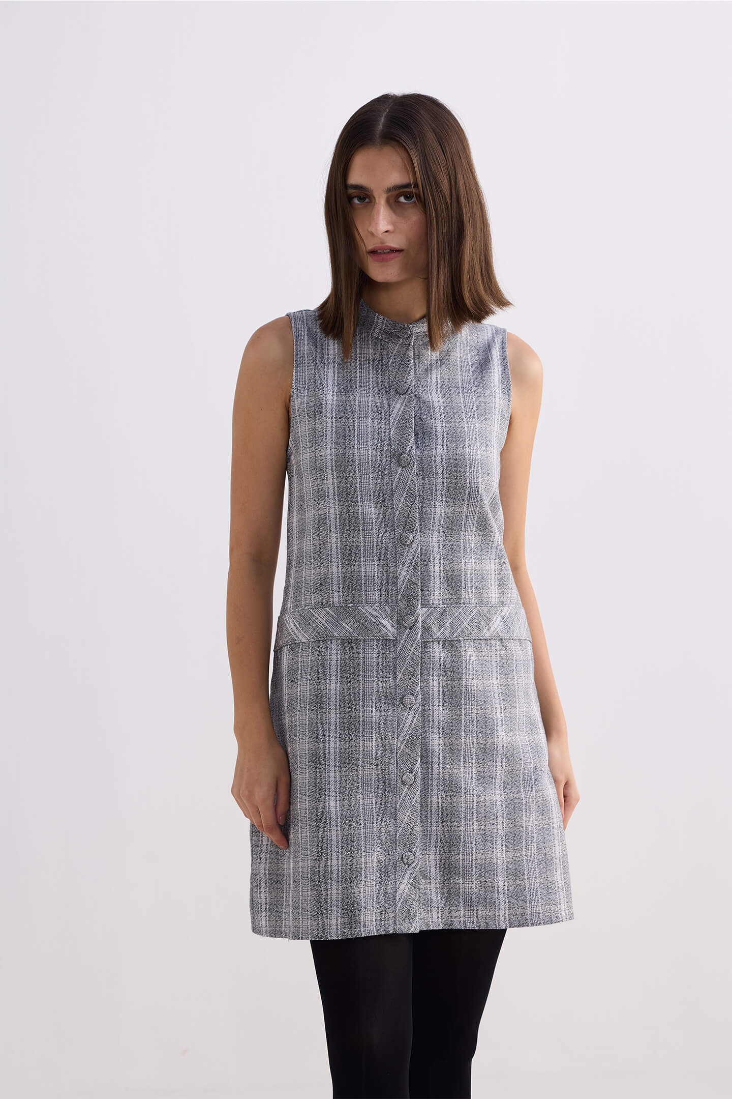 The Cotton Tweed Shift Dress in Grey - Image 5