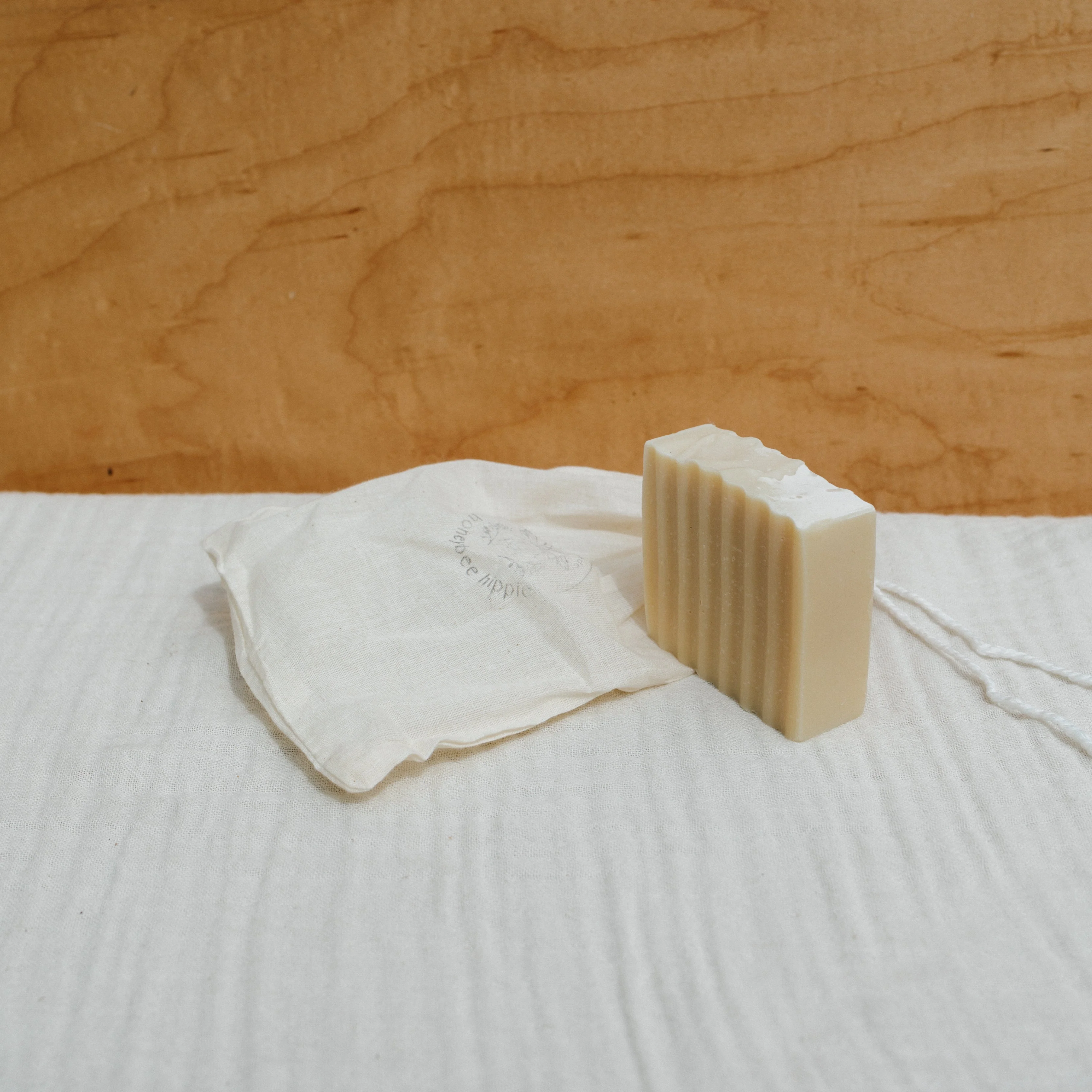 the honeybee tallow soap bar - Image 3