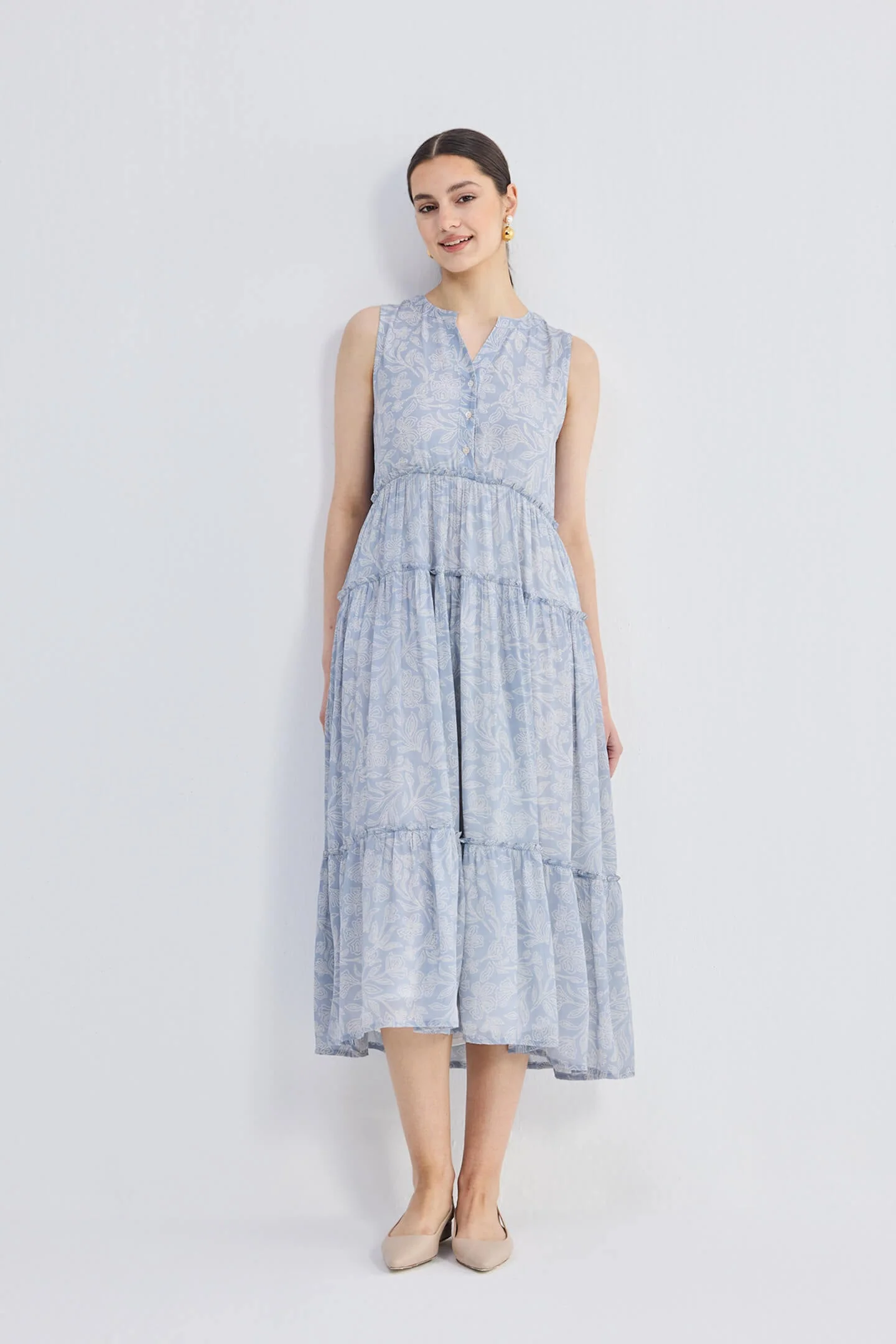 The Perfect Resort Floral Maxi in Periwinkle Blue - Image 4