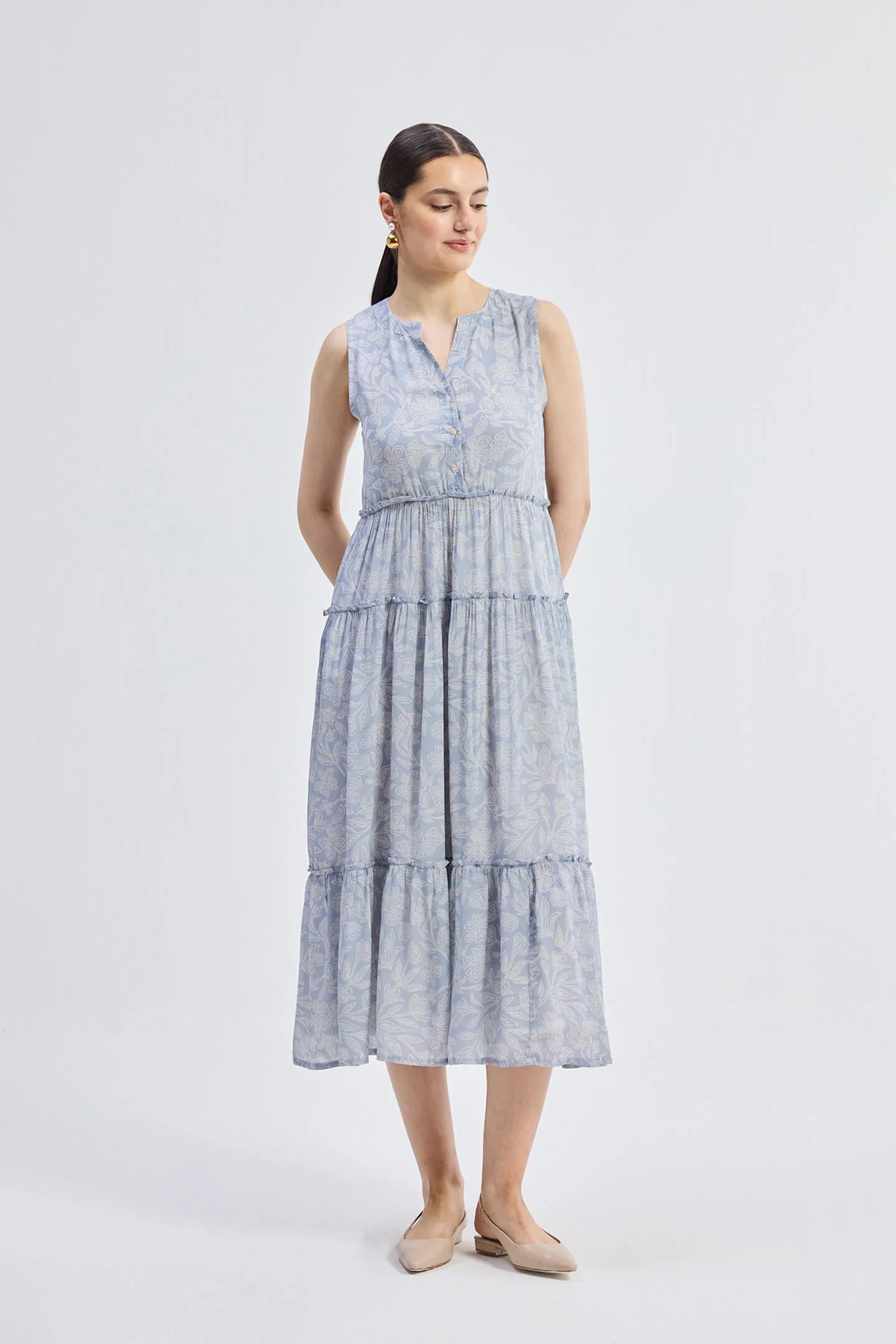 The Perfect Resort Floral Maxi in Periwinkle Blue - Image 9