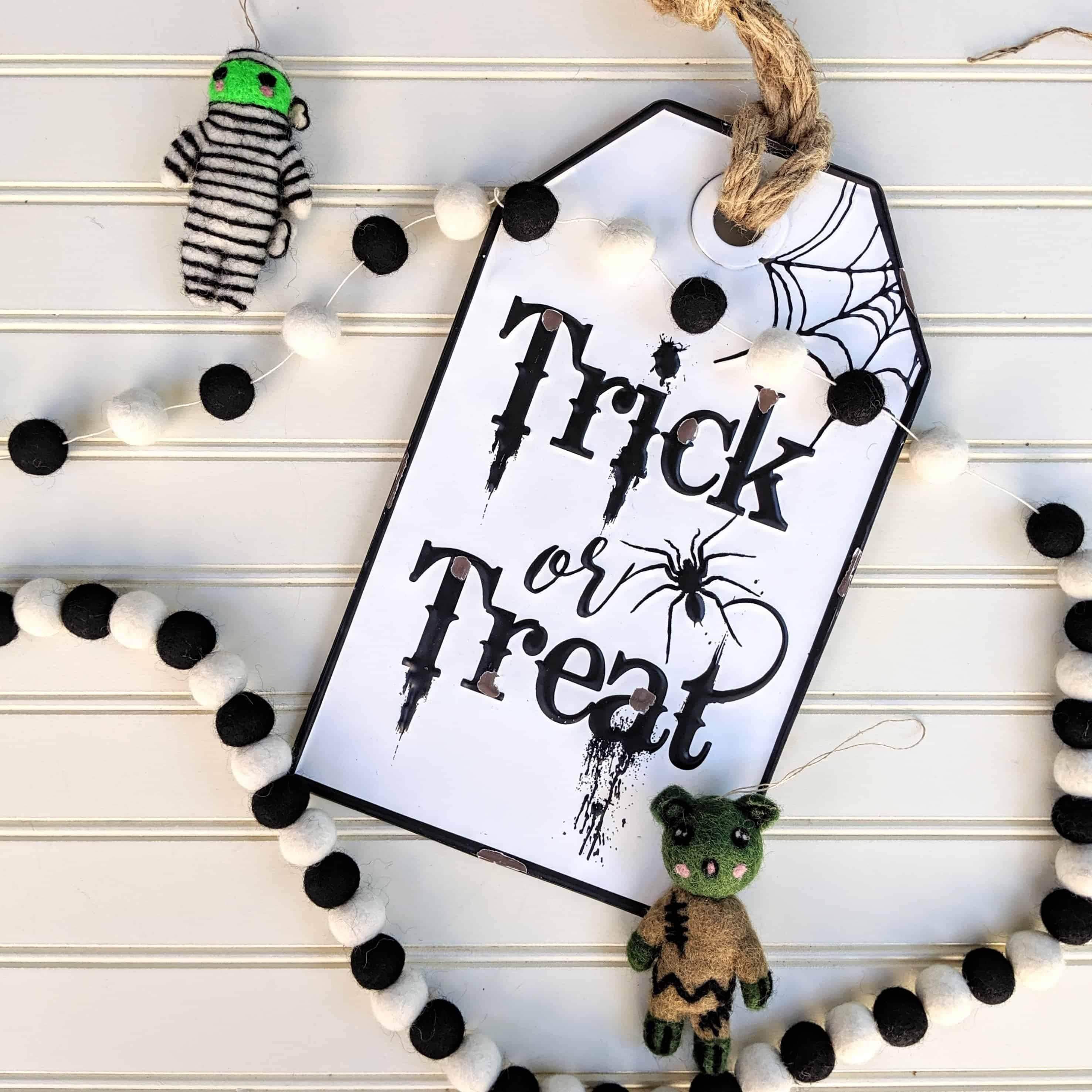 The Witch Is In - Eco Garland - Image 8