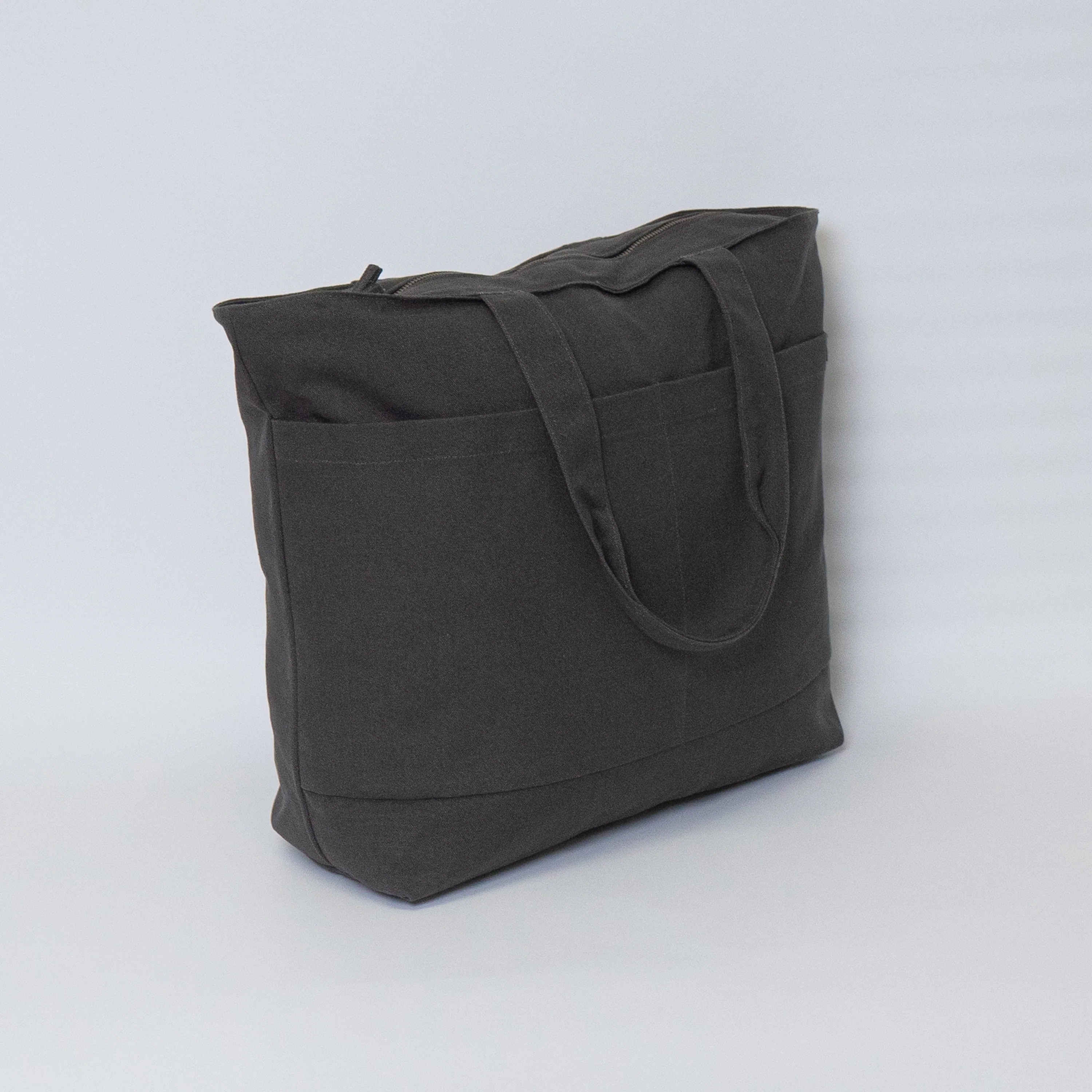 Tote bags with trolley sleeve - Image 10