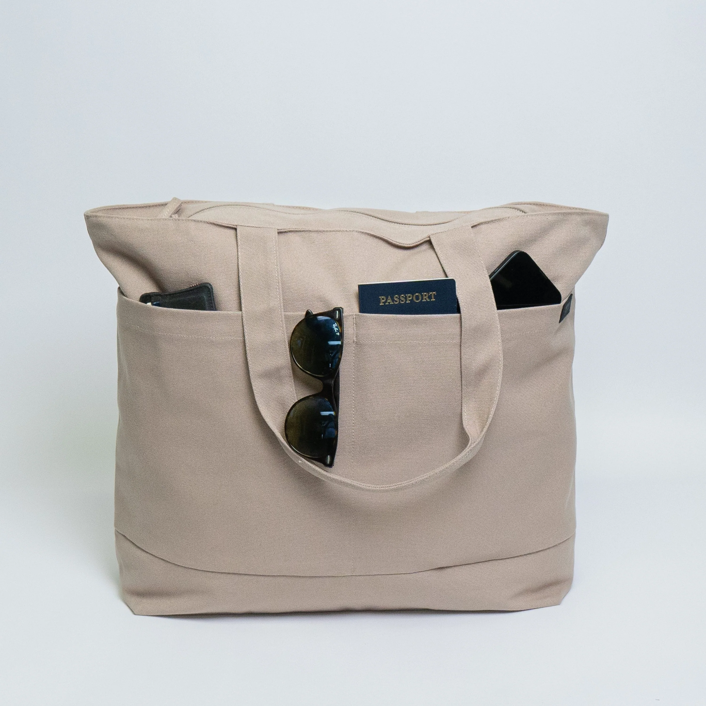 Tote bags with trolley sleeve - Image 14