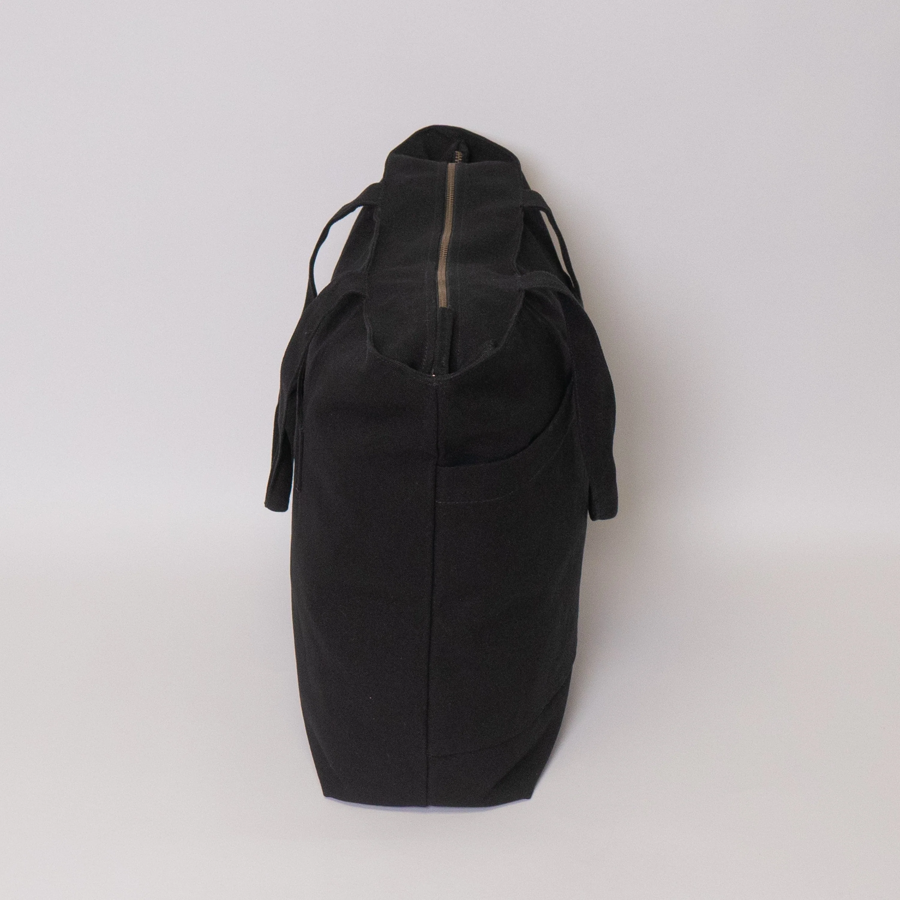 Tote bags with trolley sleeve - Image 30