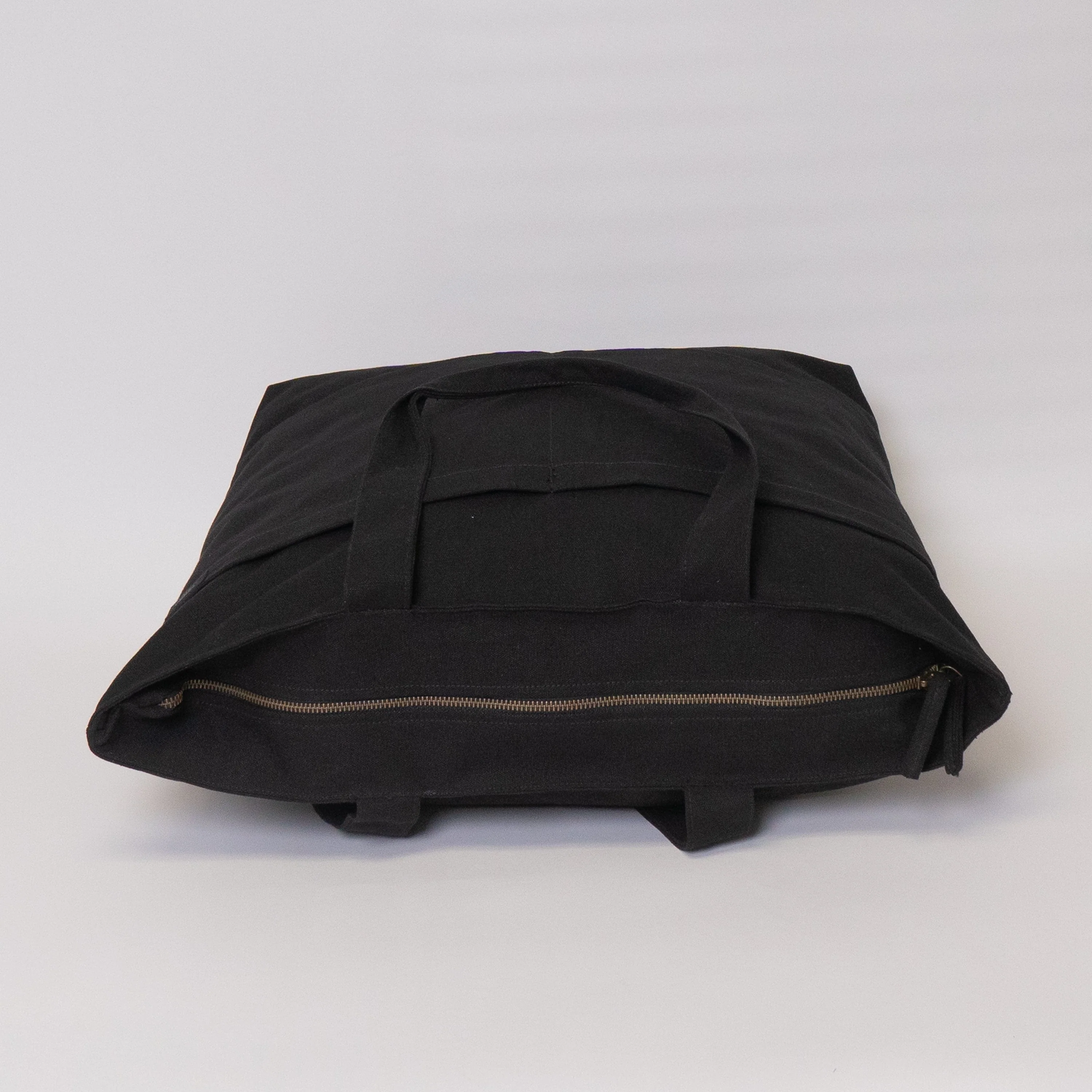 Tote bags with trolley sleeve - Image 32
