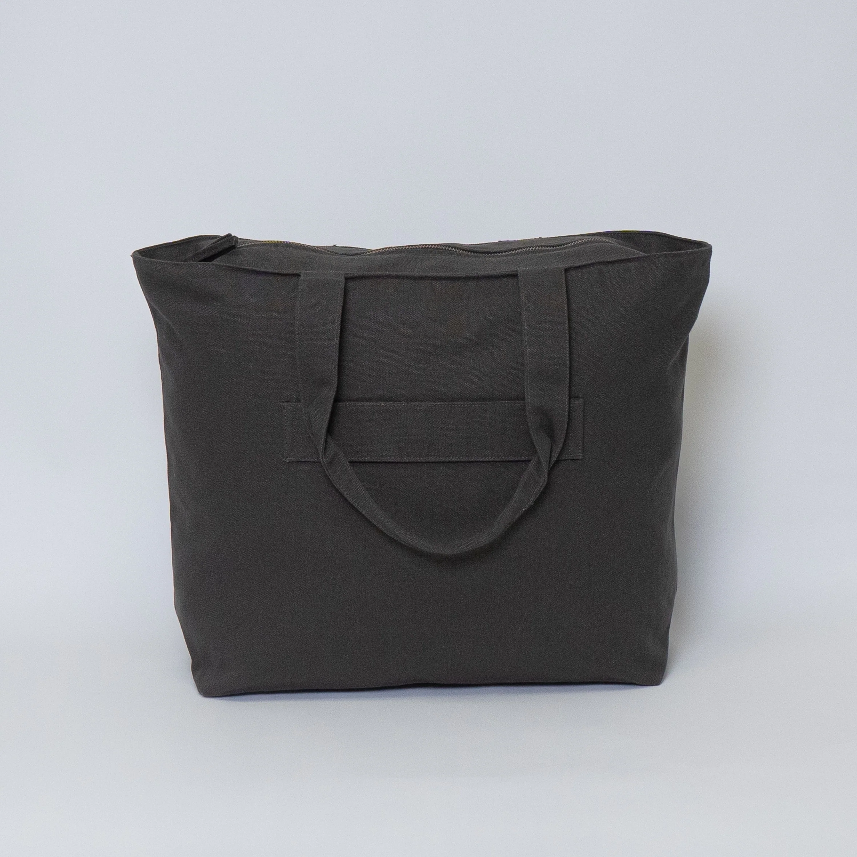 Tote bags with trolley sleeve - Image 9
