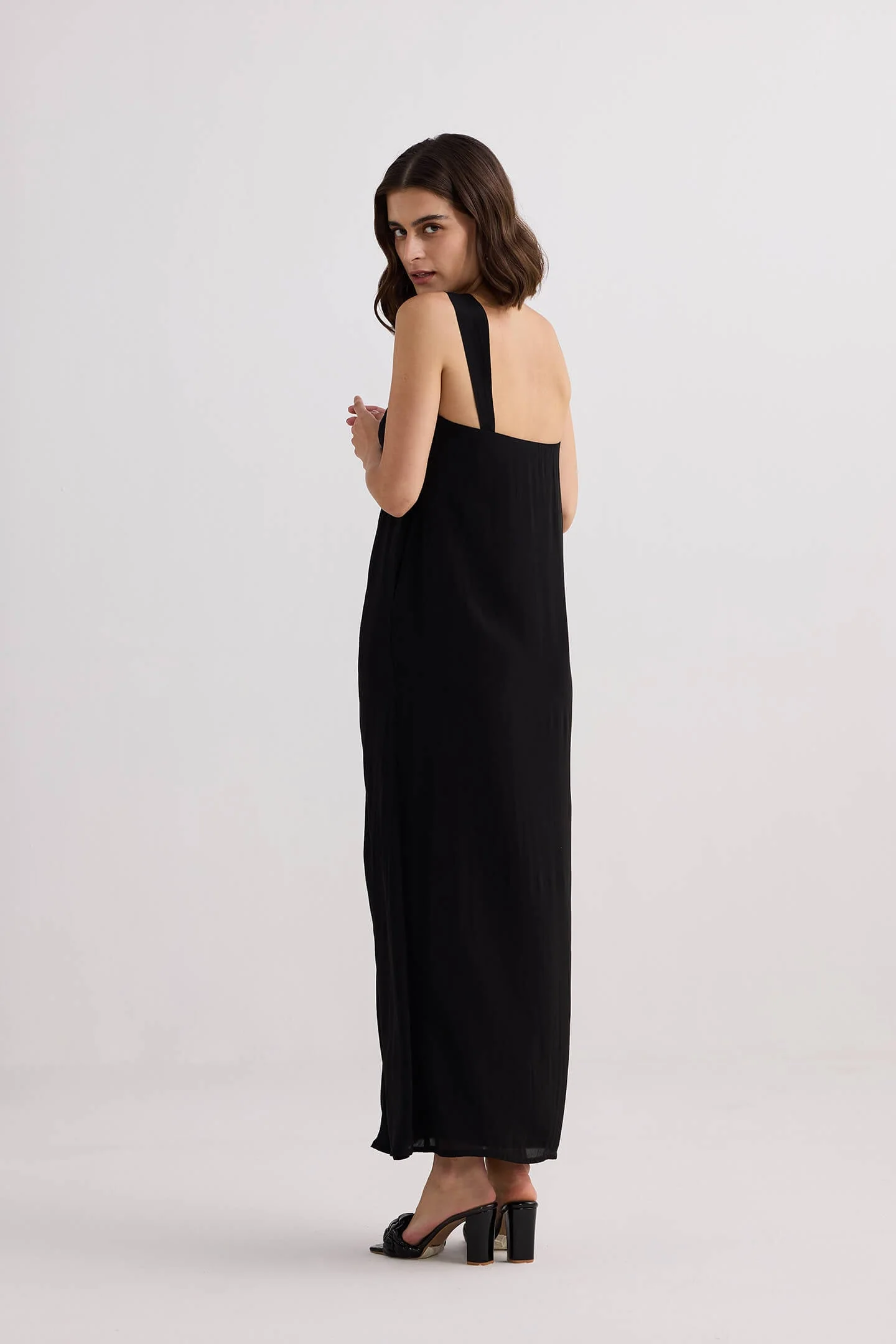 Twilight Twist Strappy Maxi Dress in Black - Image 3