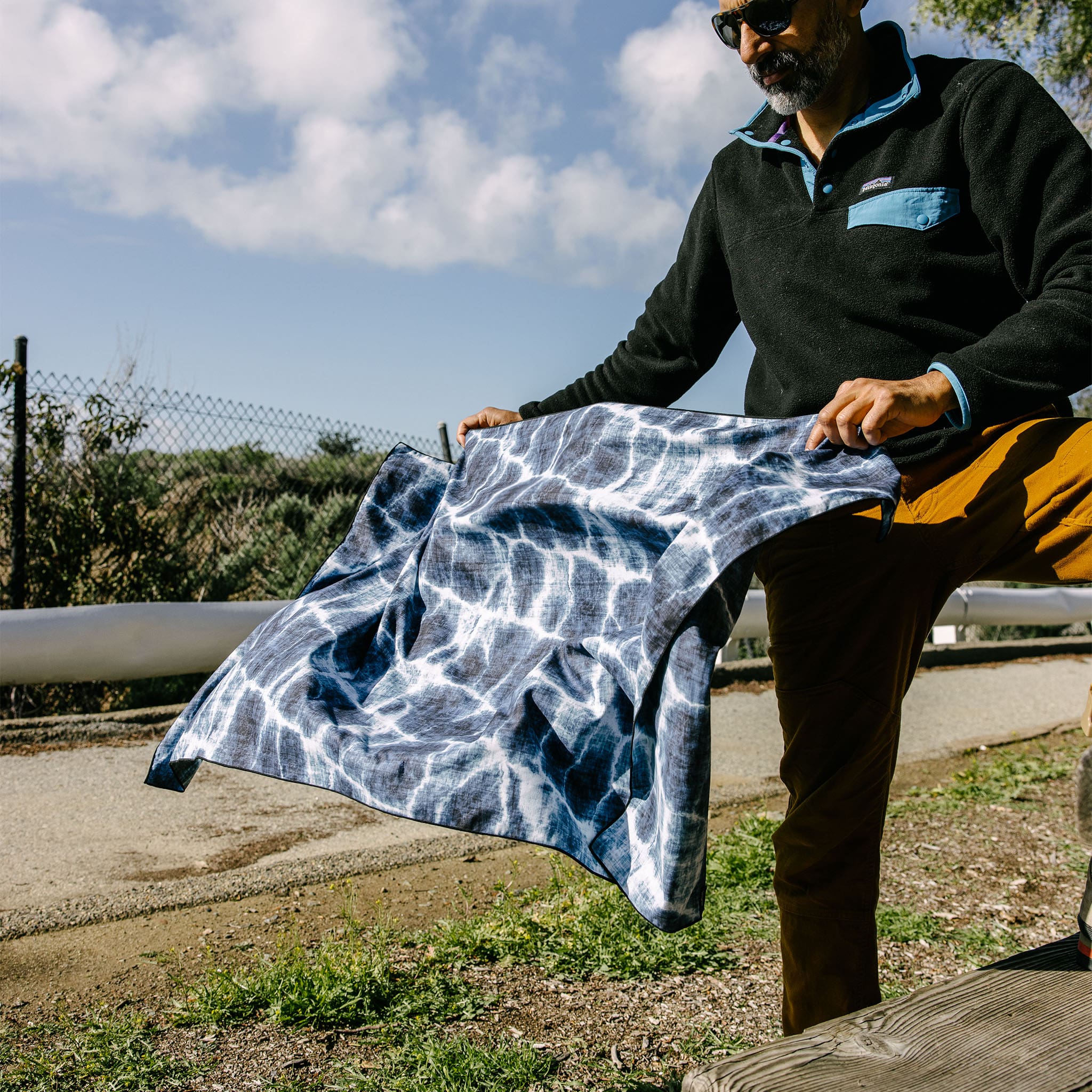 Ultralight Towel: Agua Blue - Image 2