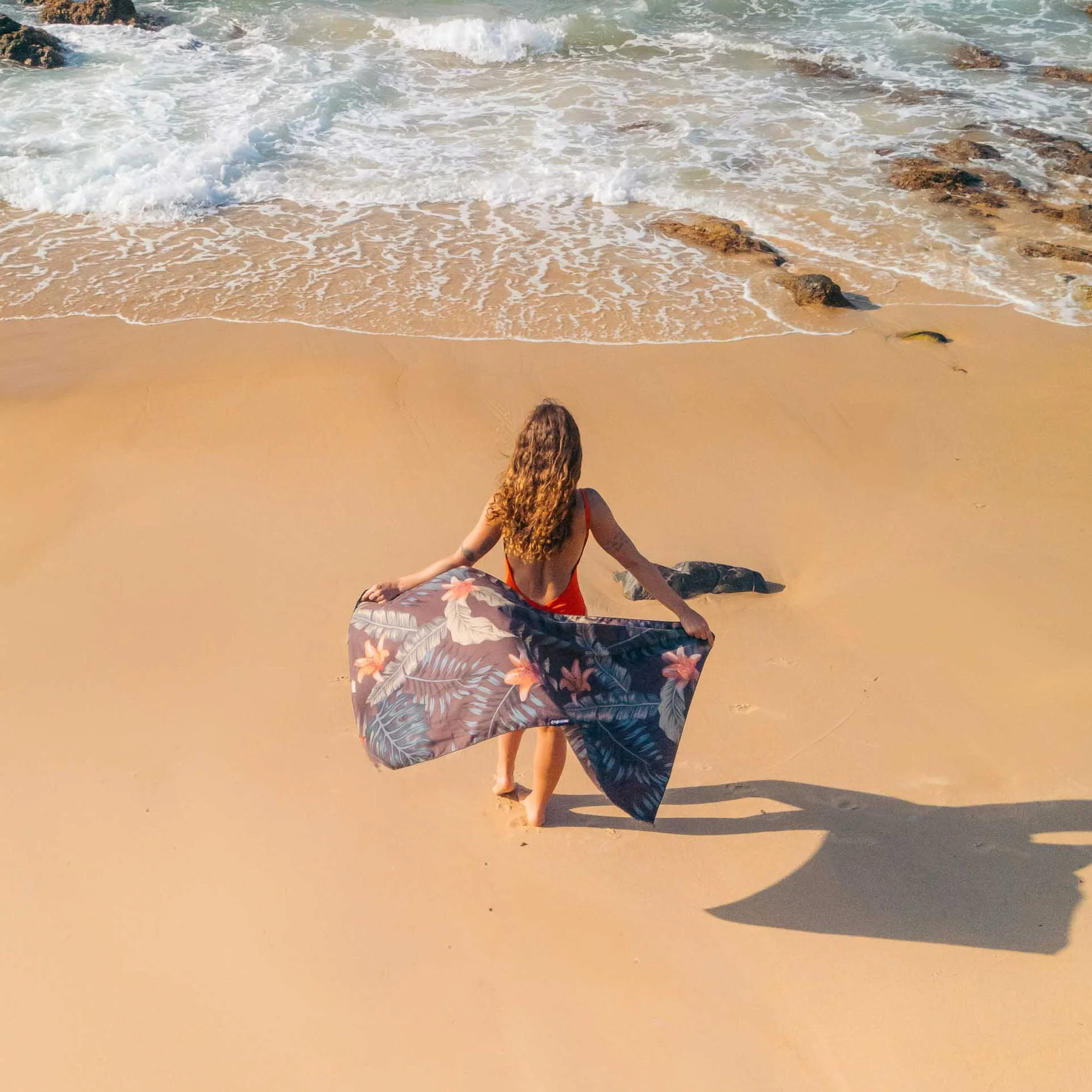 Ultralight Towel: Palms Night - Image 2
