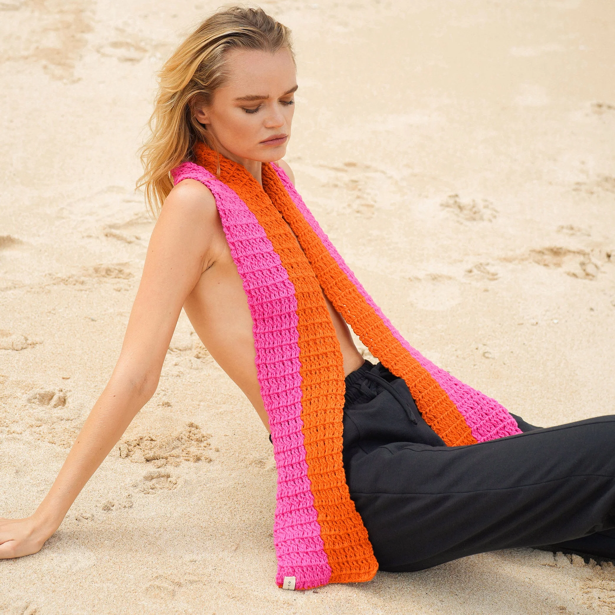 WAFFLE Crochet Scarf in Candy Pink & Tangerine Orange - Image 2