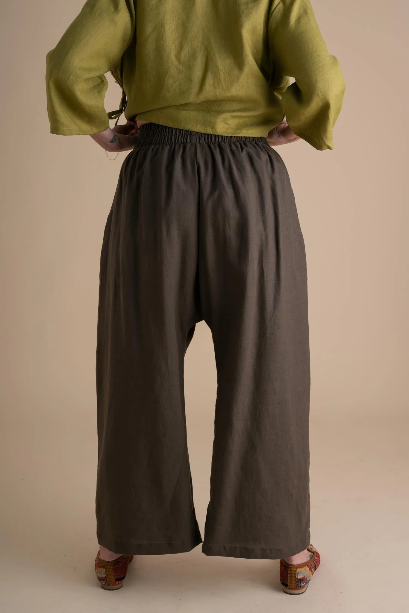 Weekend Pants in Lichen - Image 3