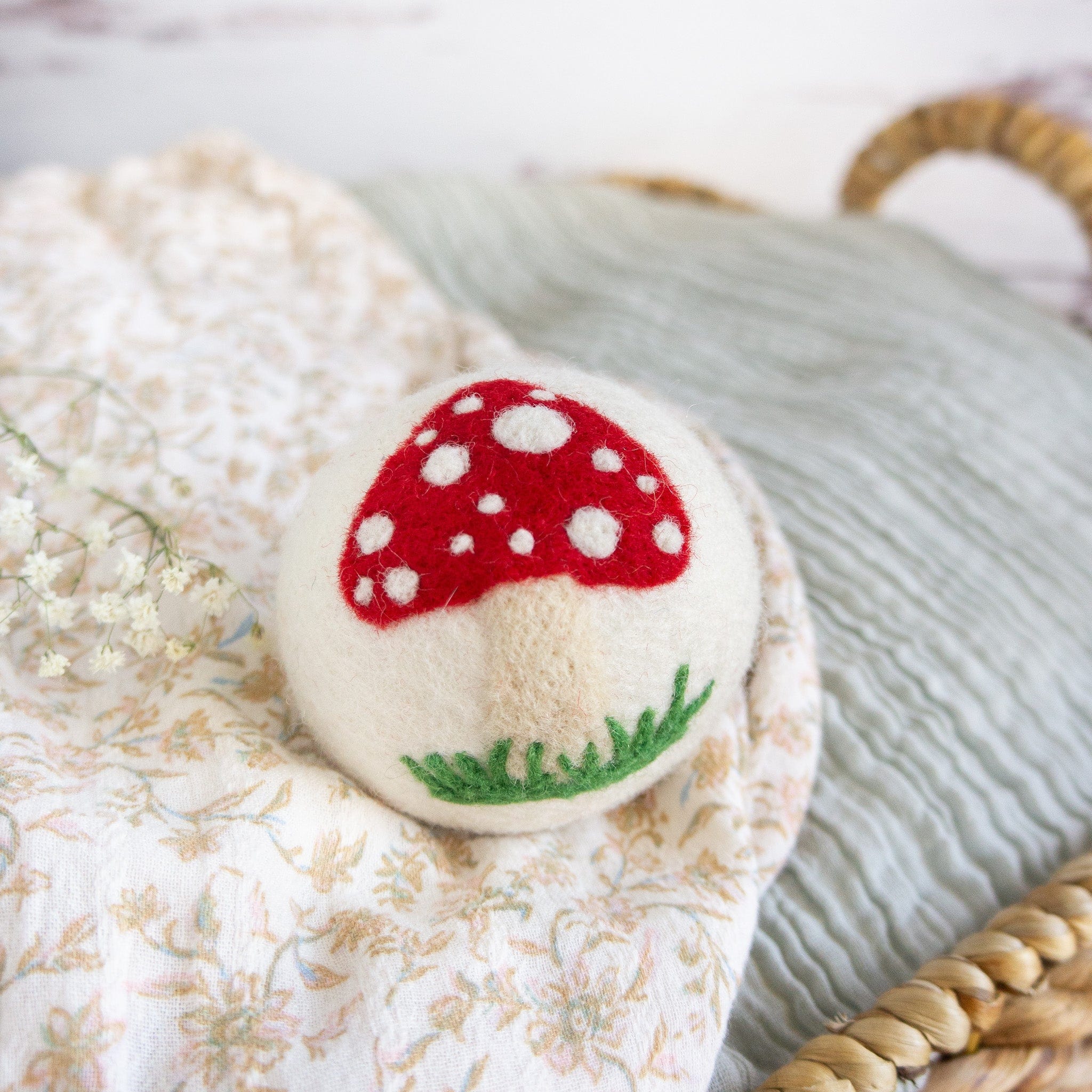 White Mushroom Trio - Image 3