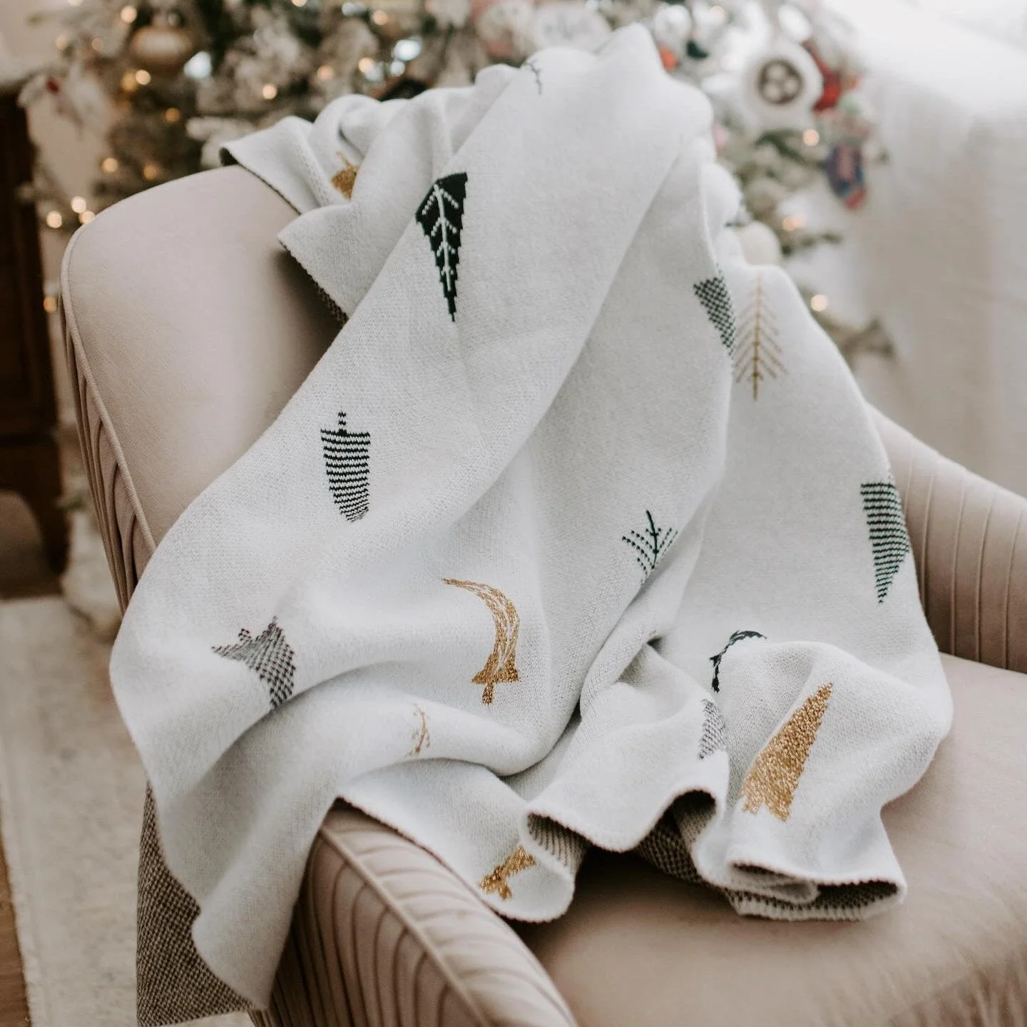 Winter Wonderland Throw - Image 2