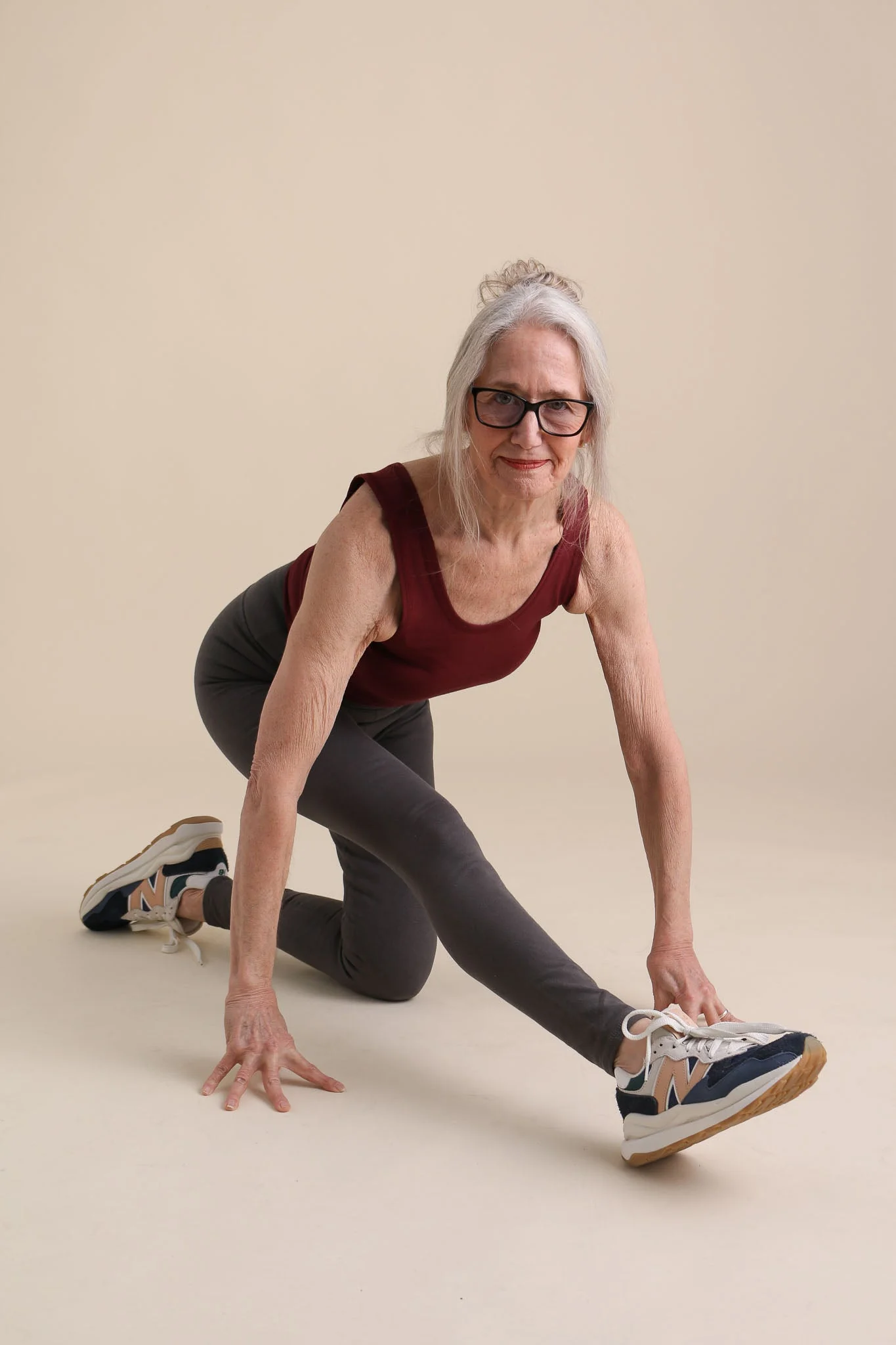 Yoga Leggings in Concrete - Image 6